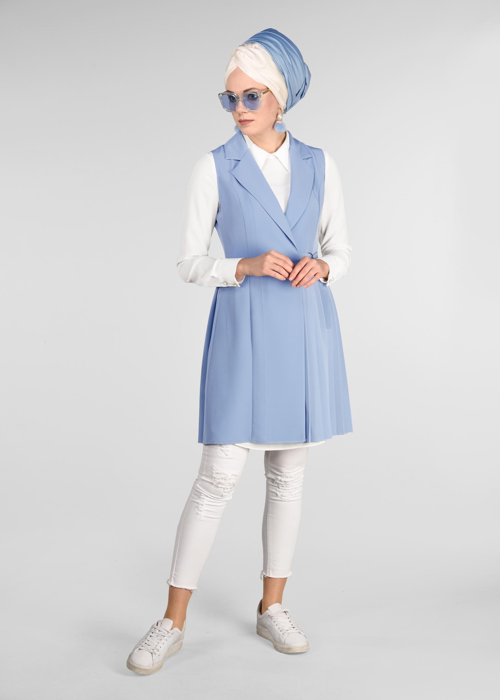 Tesettür giyim MAVİ BELDEN BAĞLAMALI PİLELİ YELEK 4024