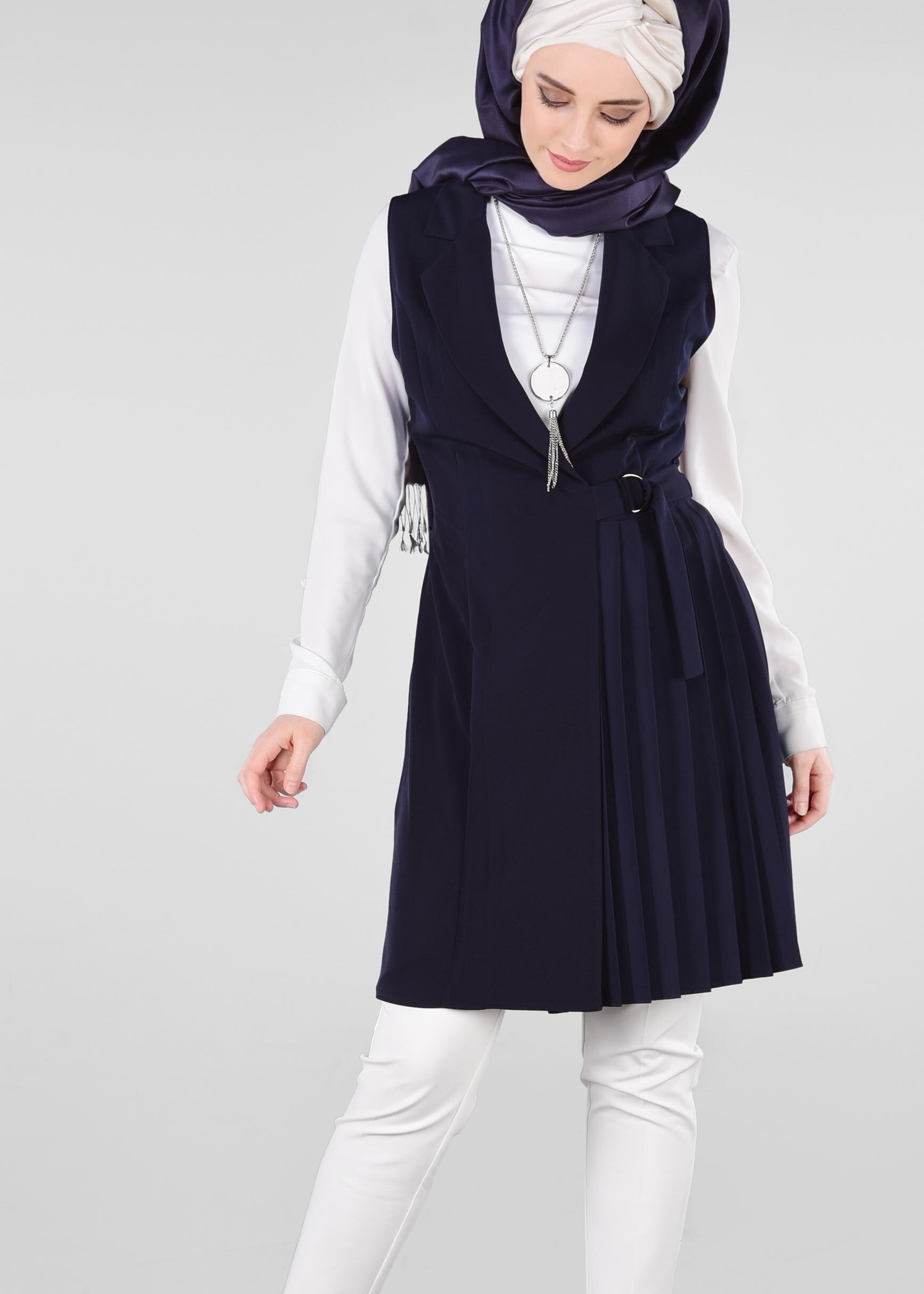 Tesettür giyim LACİVERT BELDEN BAĞLAMALI PİLELİ YELEK 4024