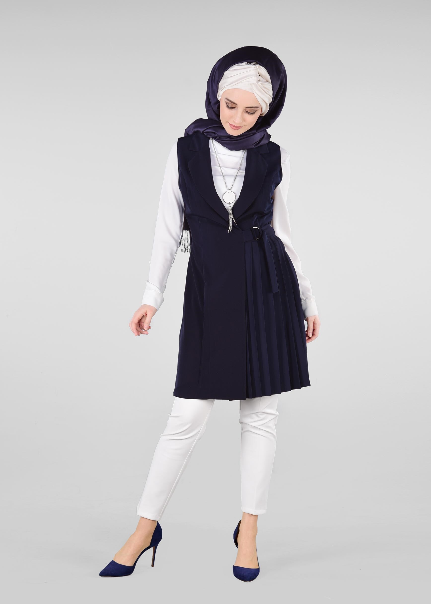 Tesettür giyim LACİVERT BELDEN BAĞLAMALI PİLELİ YELEK 4024