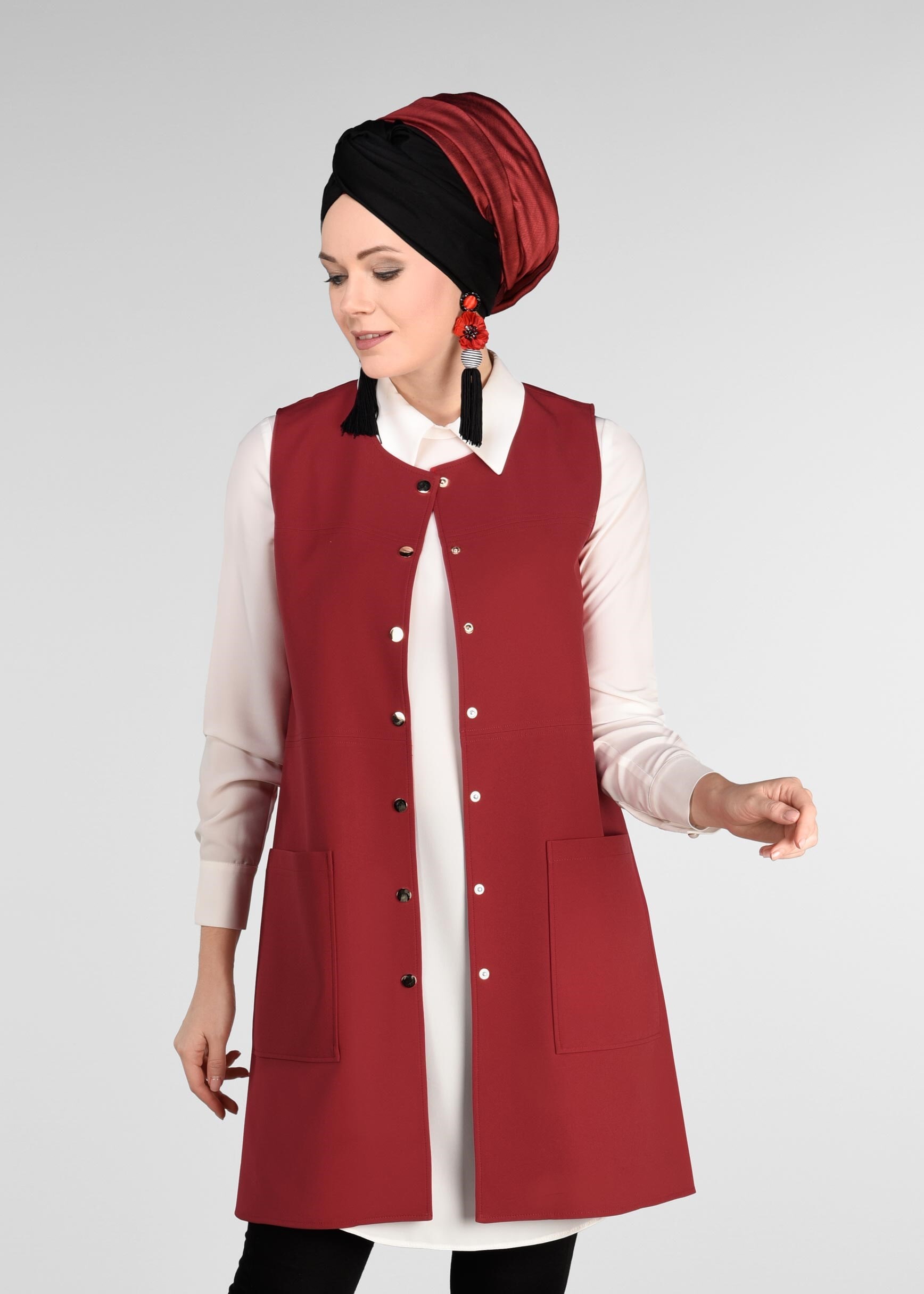 Tesettür giyim KIRMIZI YUVARLAK YAKA ÇITÇITLI YELEK 4026