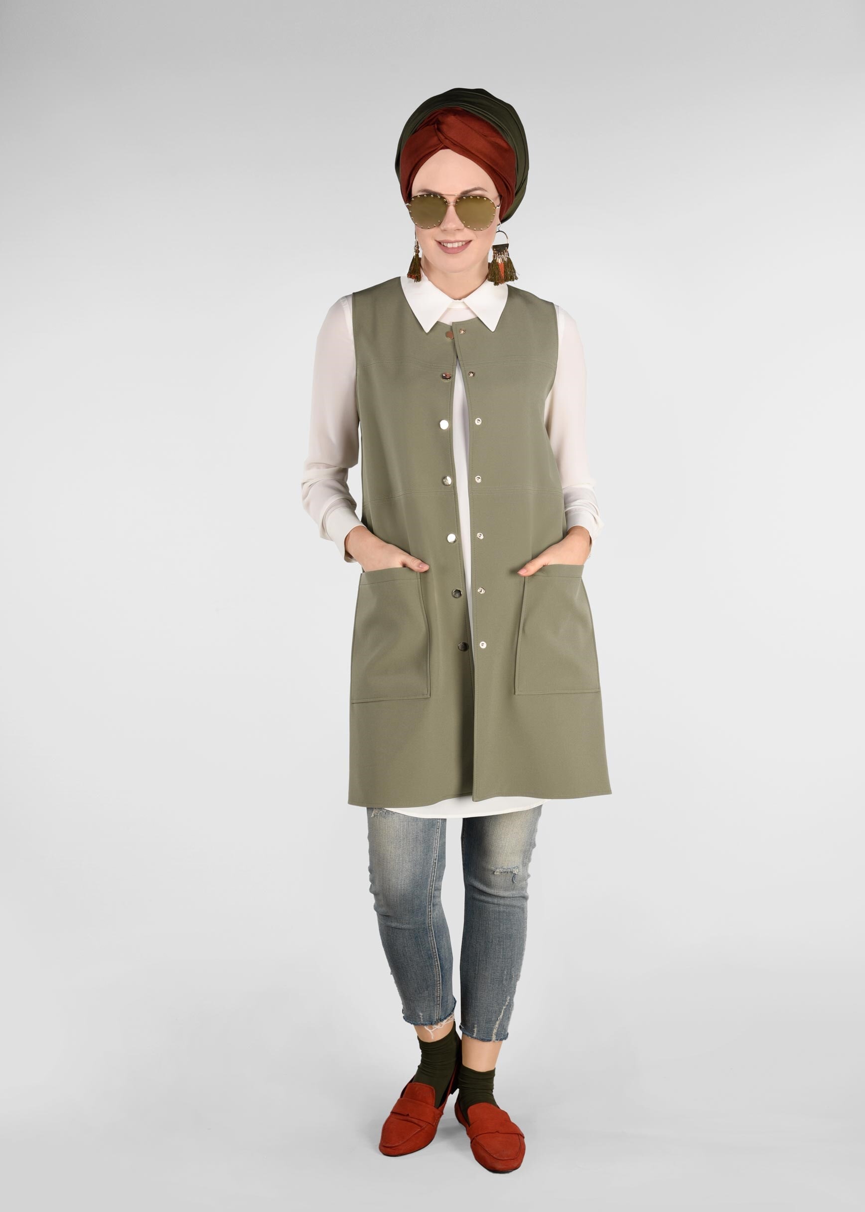 Tesettür giyim HAKİ YUVARLAK YAKA ÇITÇITLI YELEK 4026