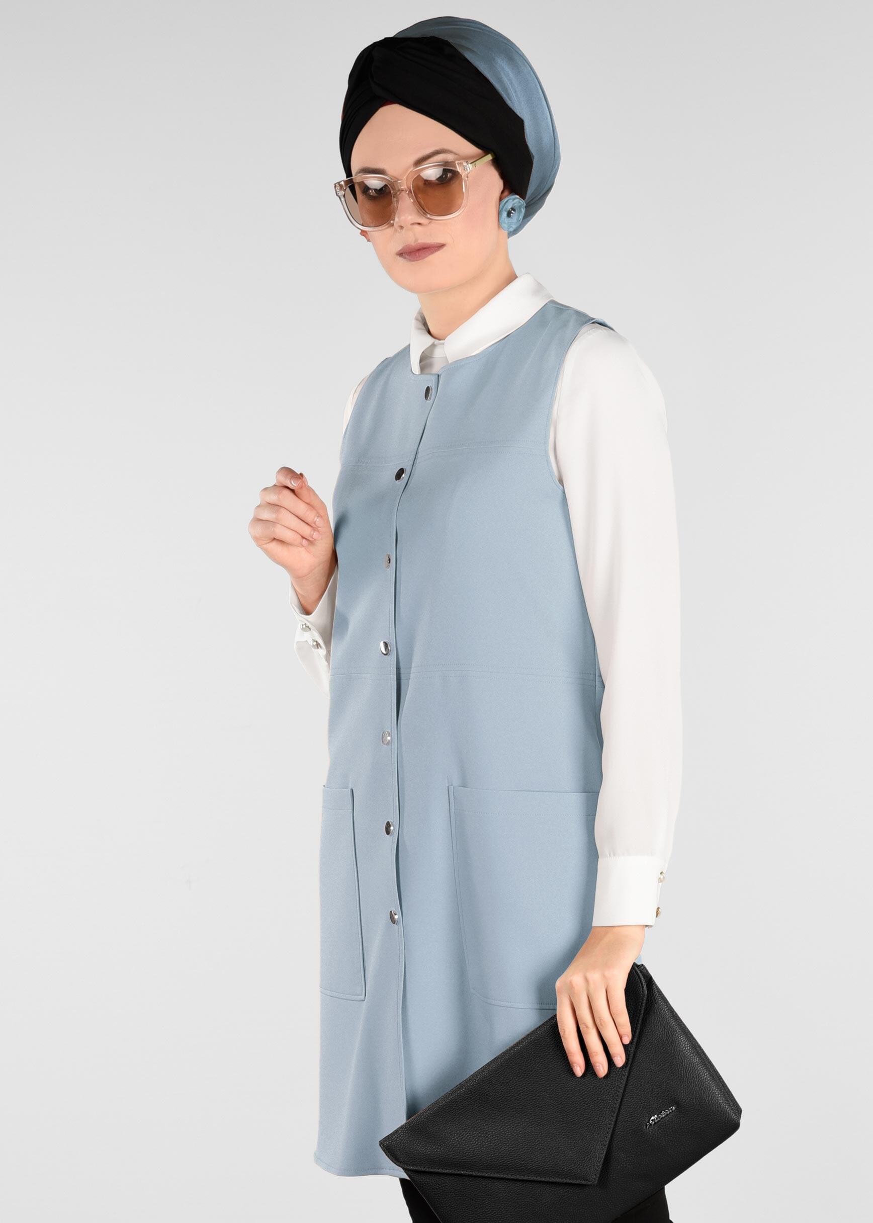 Tesettür giyim MAVİ YUVARLAK YAKA ÇITÇITLI YELEK 4026