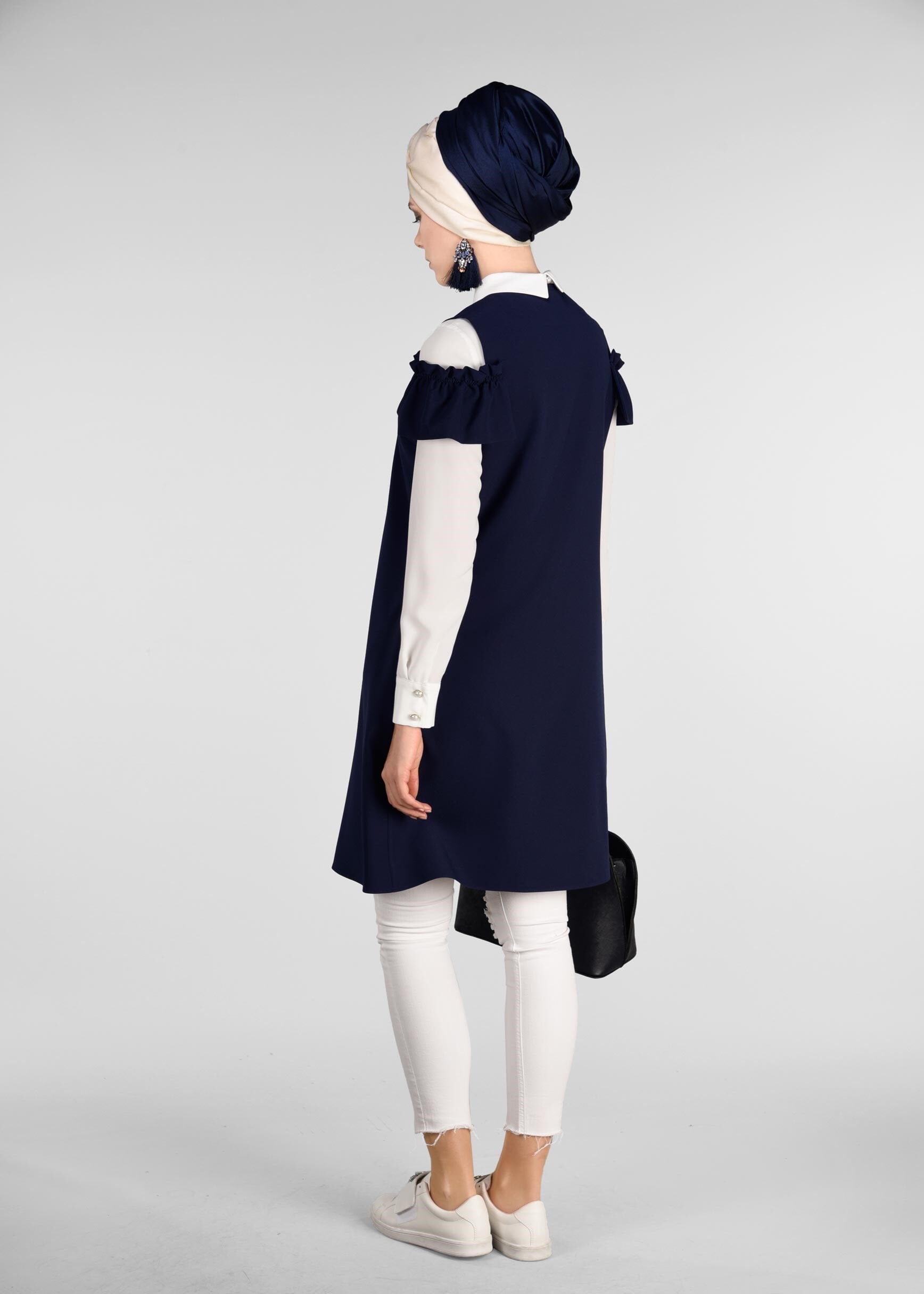 Tesettür giyim LACİVERT OMUZLARI DETAYLI YELEK 4031