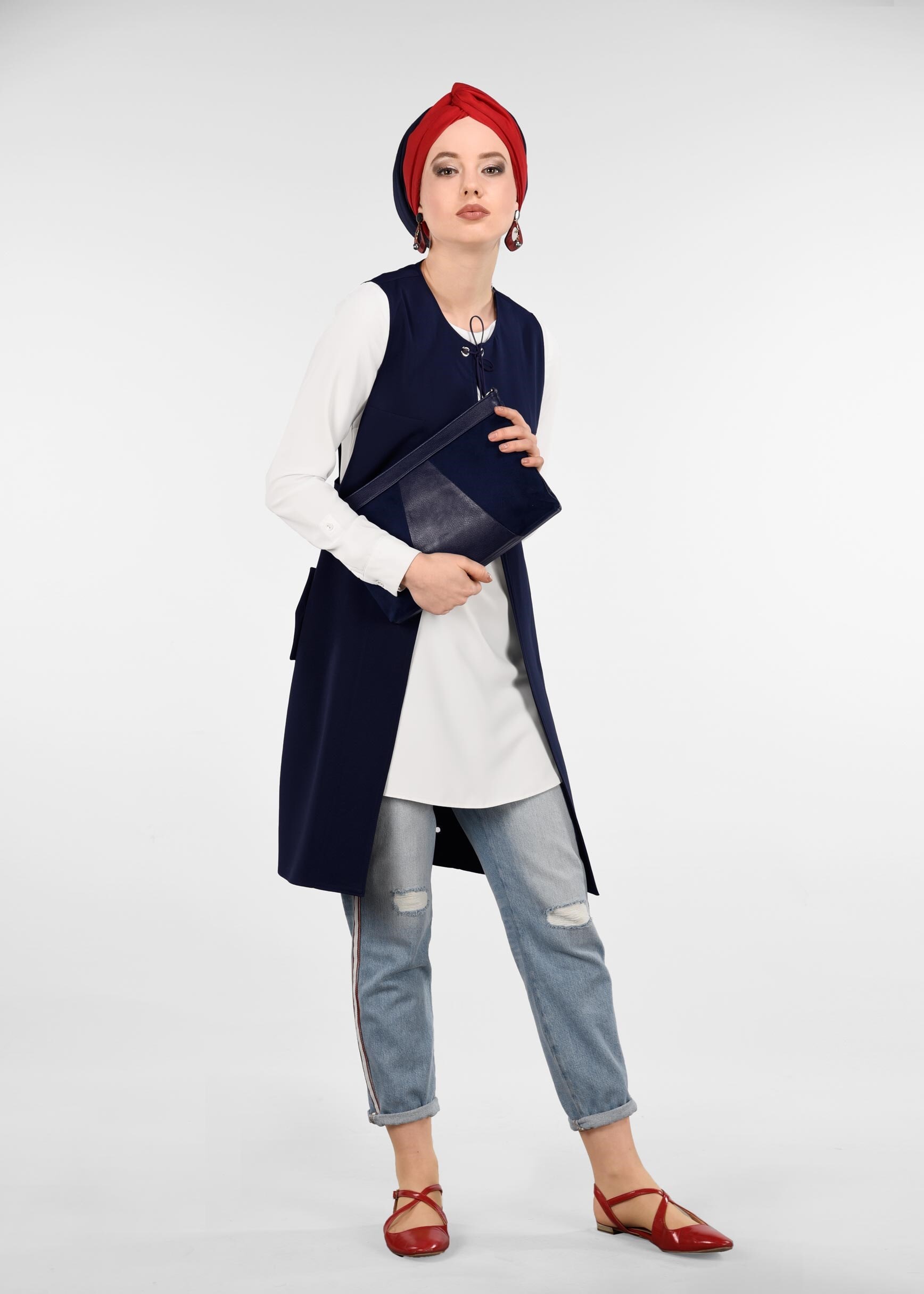 Tesettür giyim LACİVERT KUŞGÖZÜ DETAYLI YELEK 4048