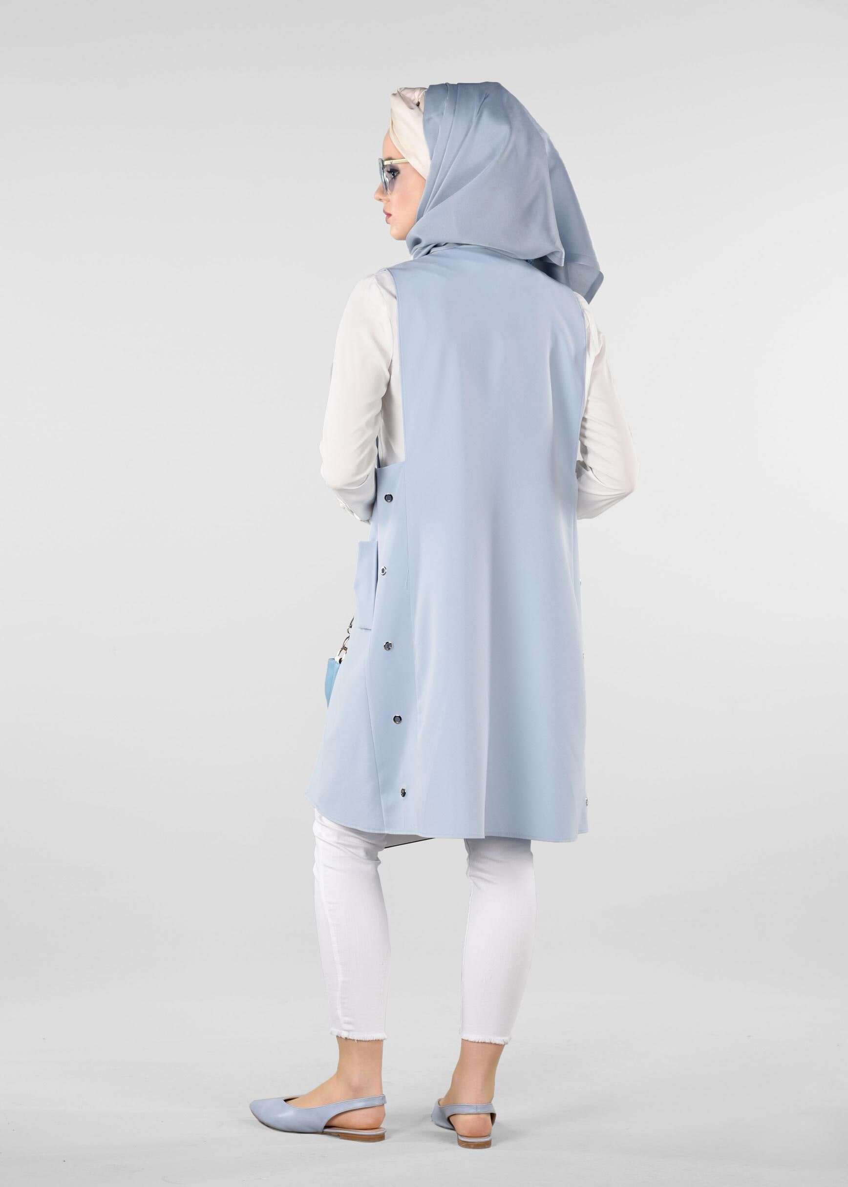 Tesettür giyim MAVİ KUŞGÖZÜ DETAYLI YELEK 4048