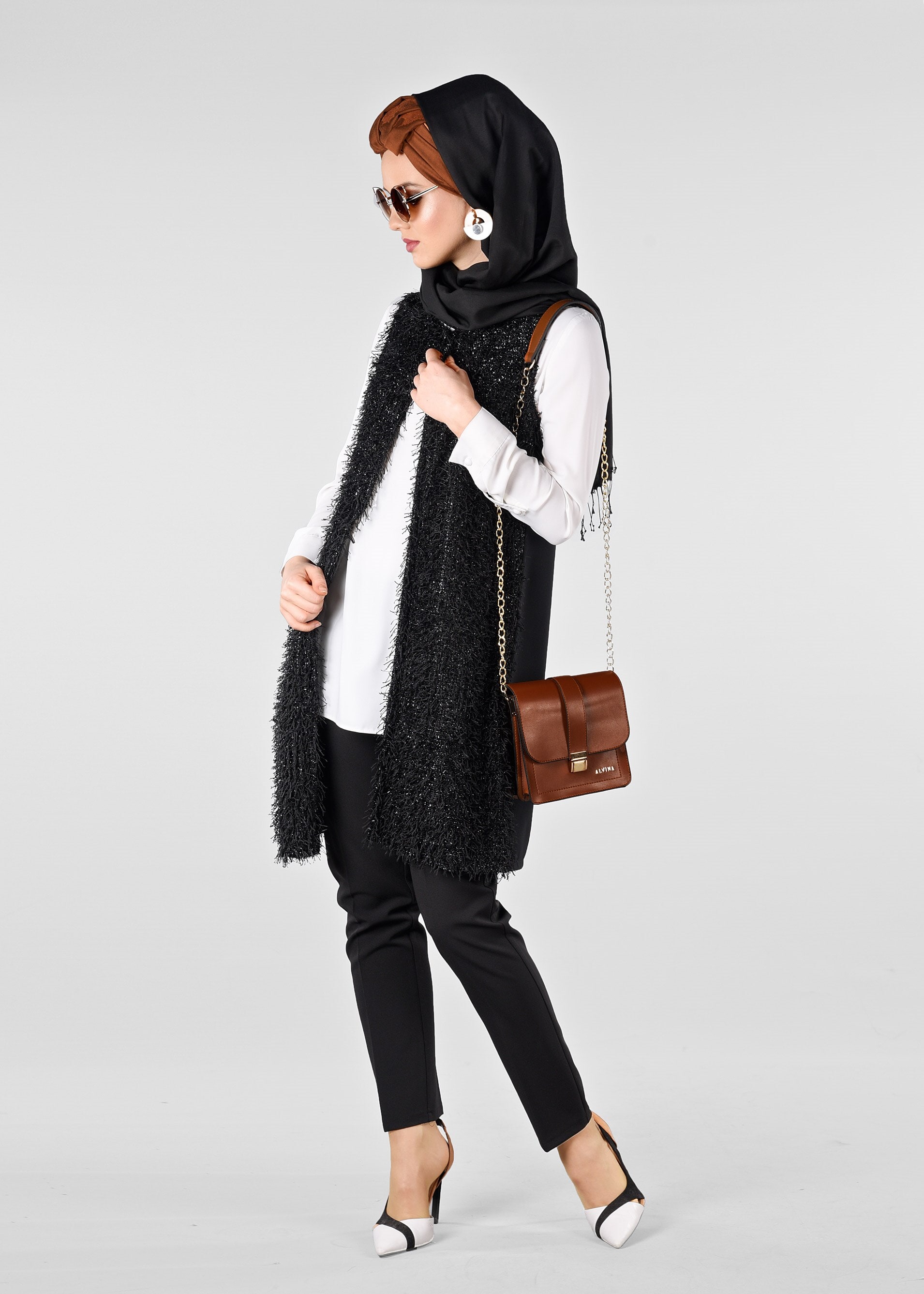 Tesettür giyim SİYAH SAÇAKLI YELEK 4068