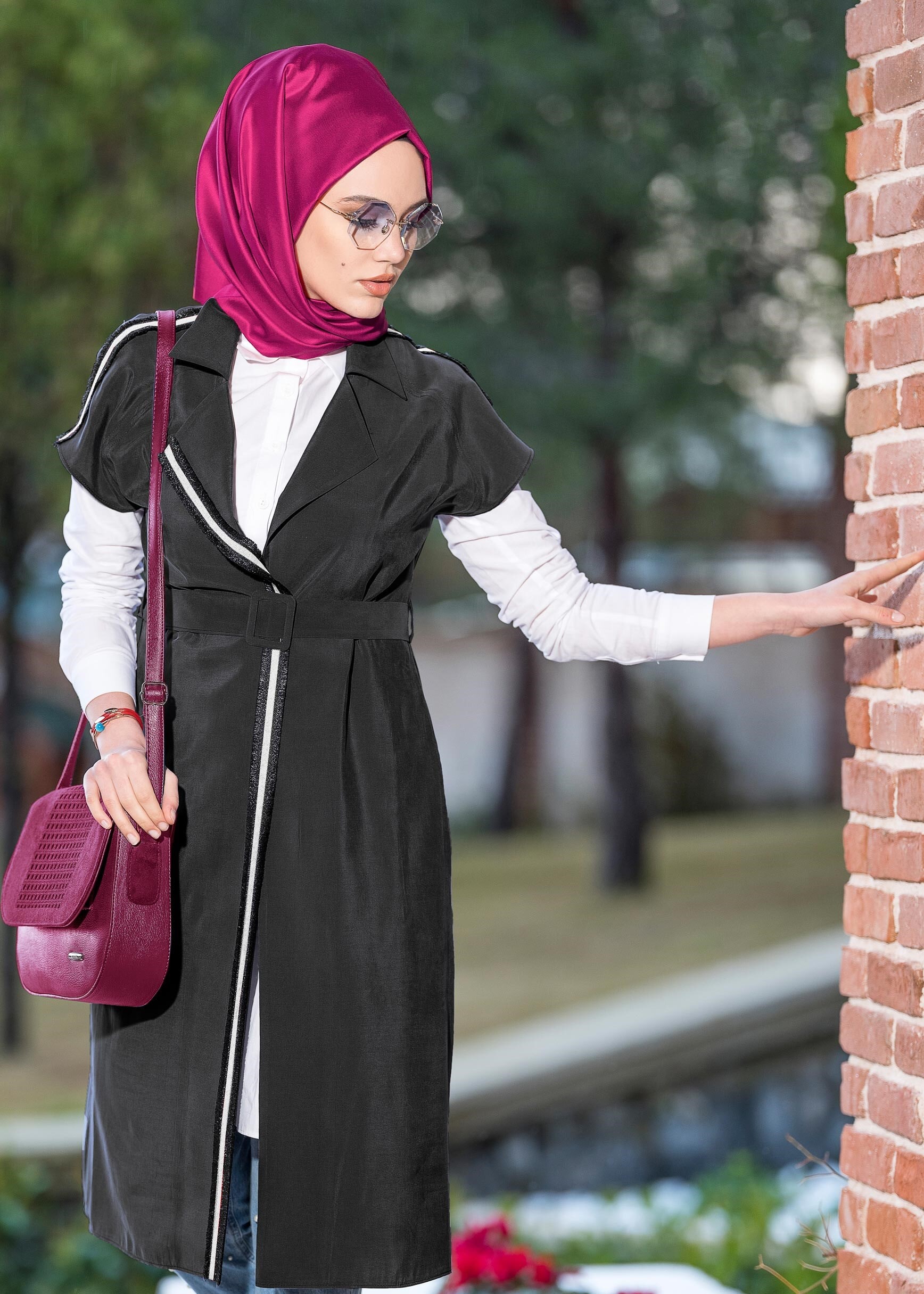 Tesettür giyim SİYAH ŞERİT DETAYLI KEMERLİ YELEK 4163