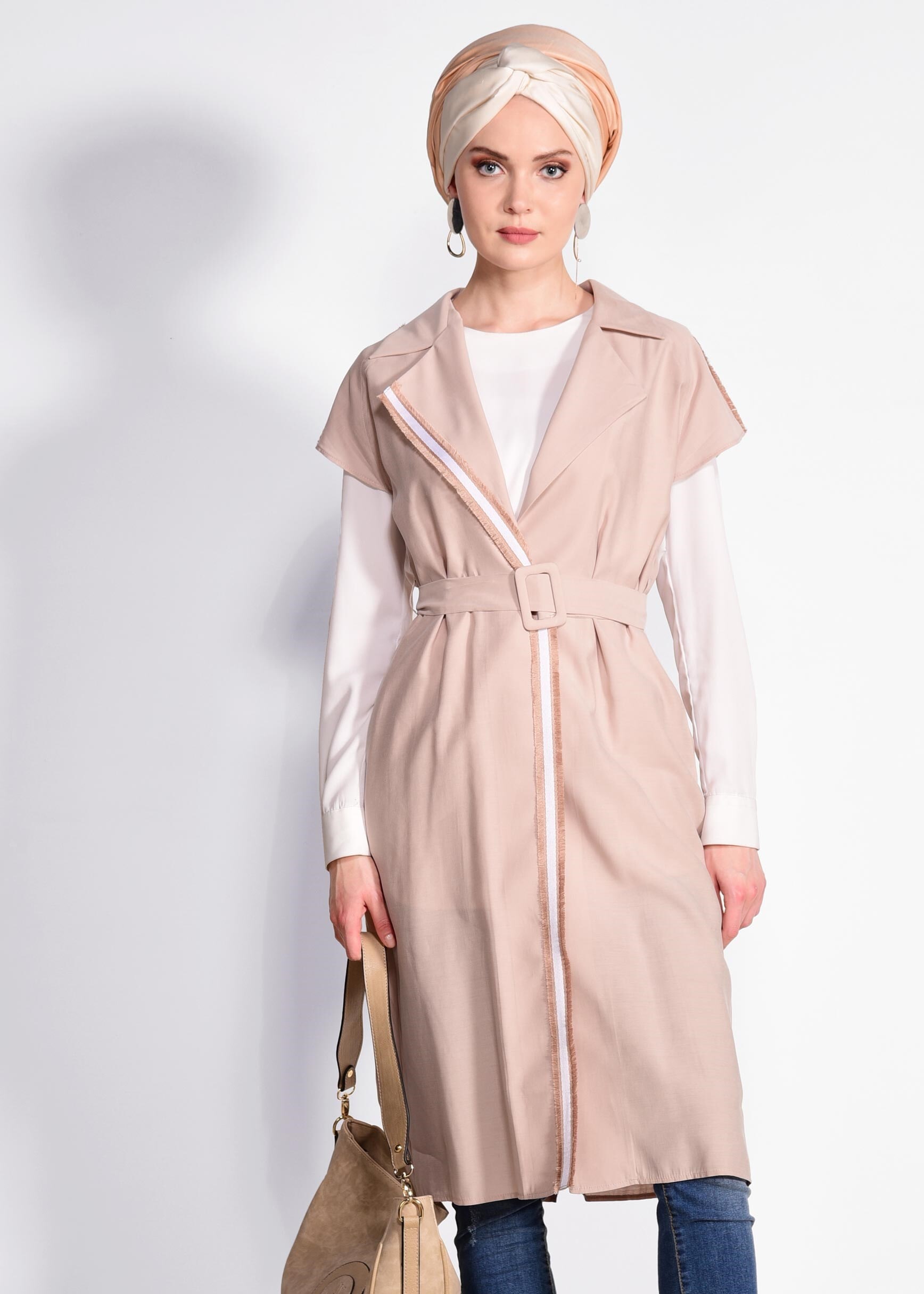 Tesettür giyim BEJ ŞERİT DETAYLI KEMERLİ YELEK 4163