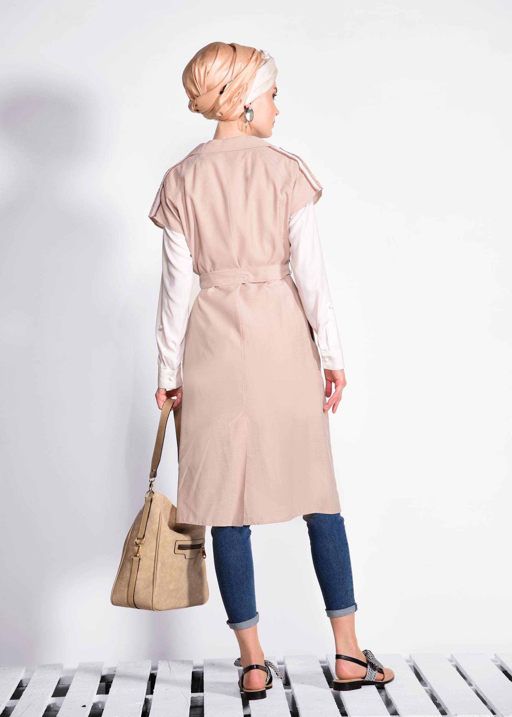 Tesettür giyim BEJ ŞERİT DETAYLI KEMERLİ YELEK 4163