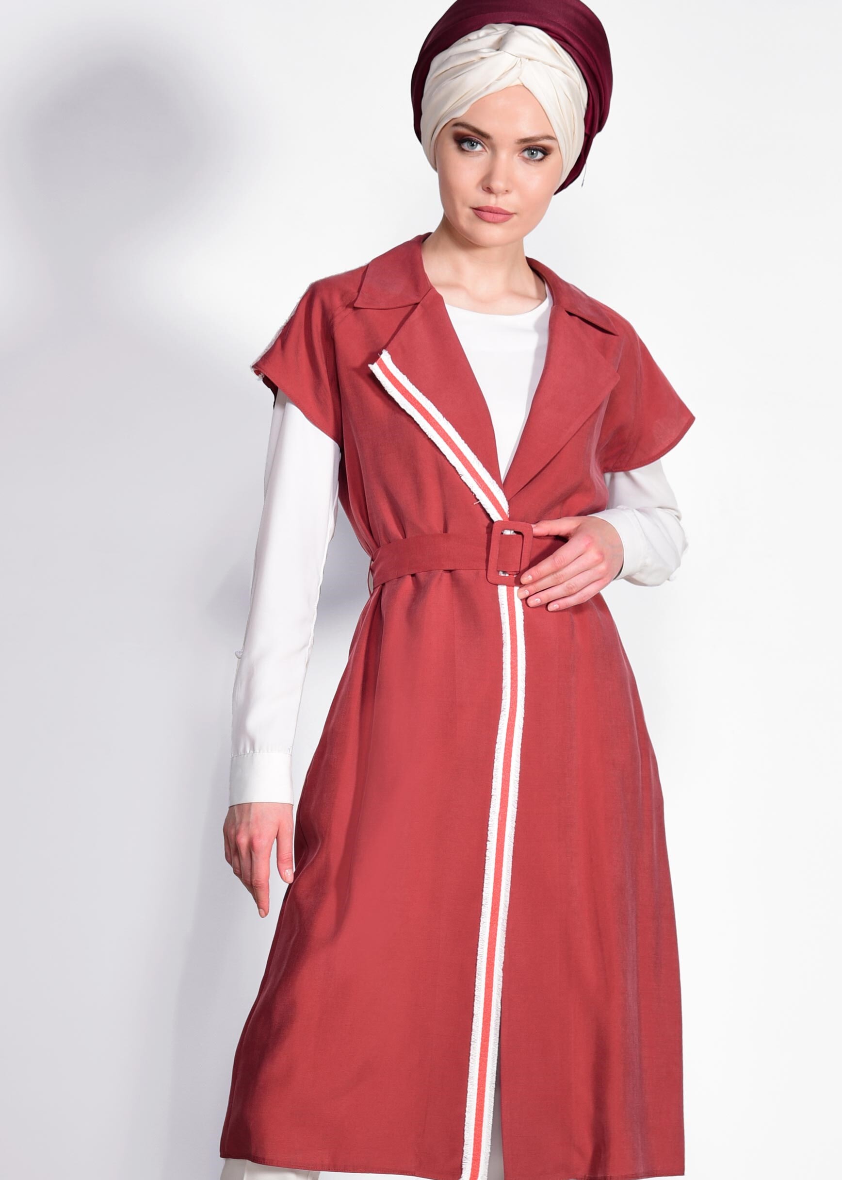 Tesettür giyim BORDO ŞERİT DETAYLI KEMERLİ YELEK 4163