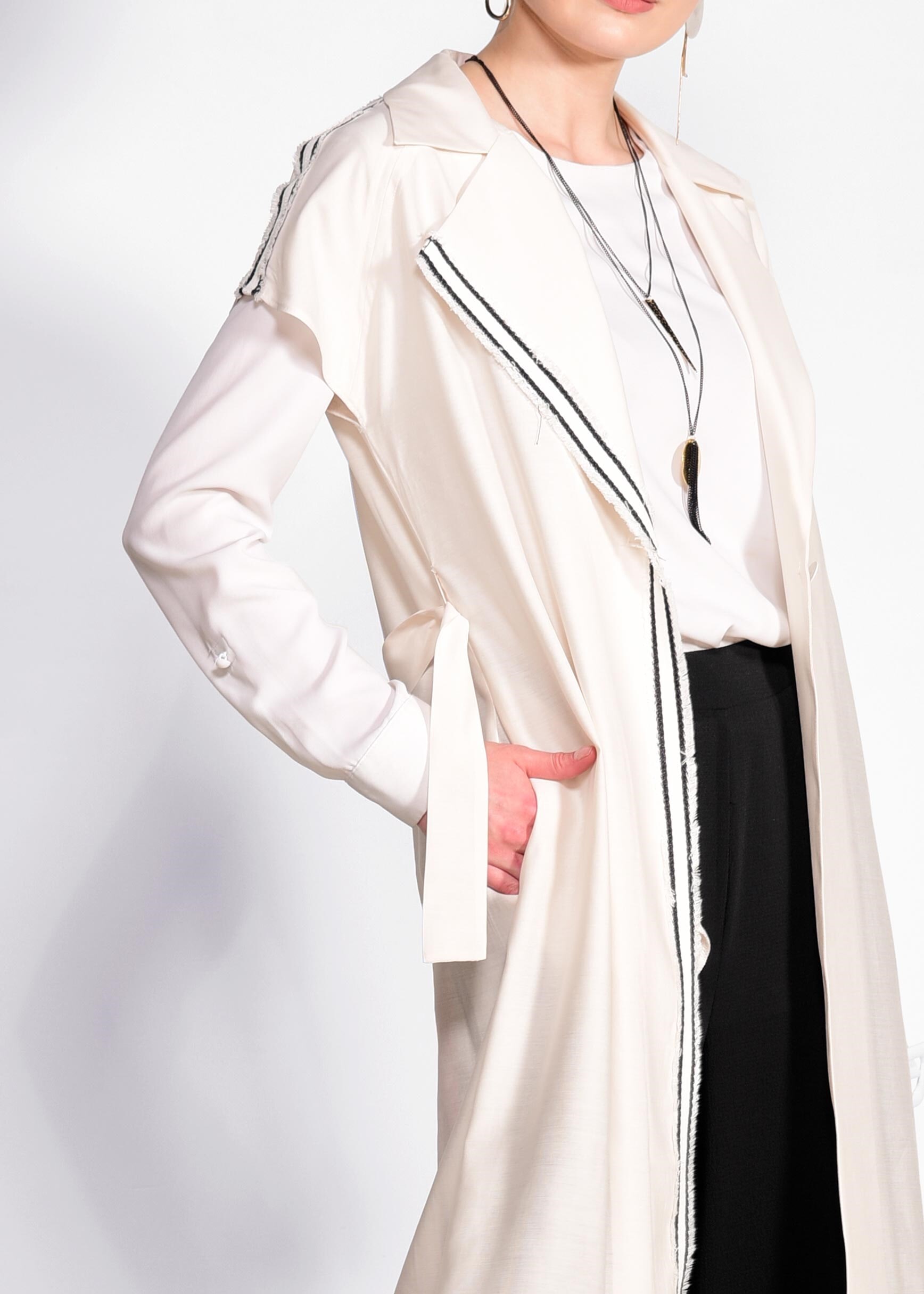 Tesettür giyim EKRU ŞERİT DETAYLI KEMERLİ YELEK 4163