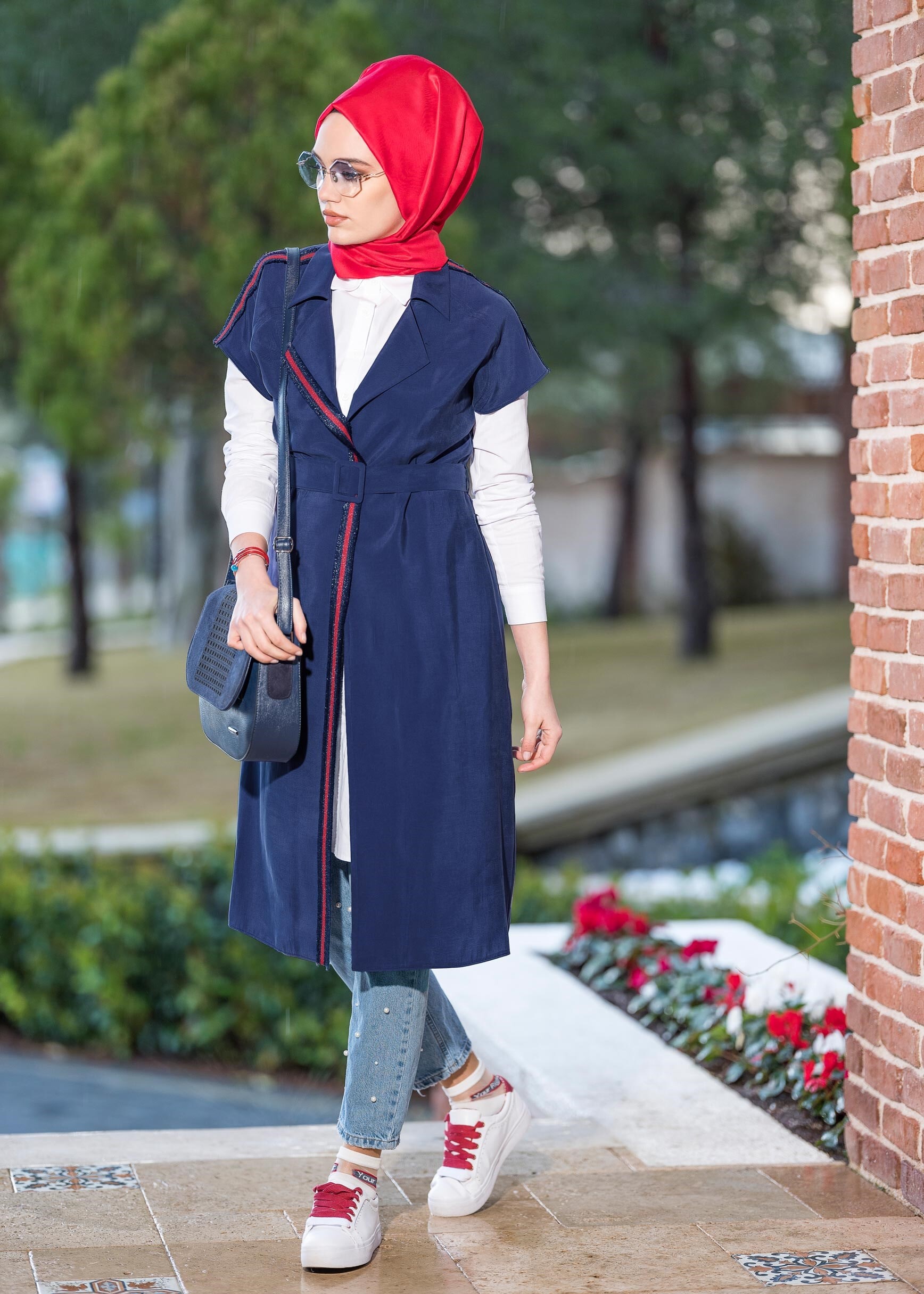 Tesettür giyim LACİVERT ŞERİT DETAYLI KEMERLİ YELEK 4163