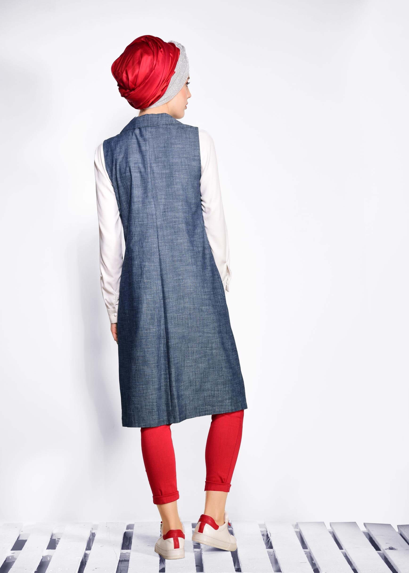 Tesettür giyim LACİVERT NAKIŞ DETAYLI YELEK 4196