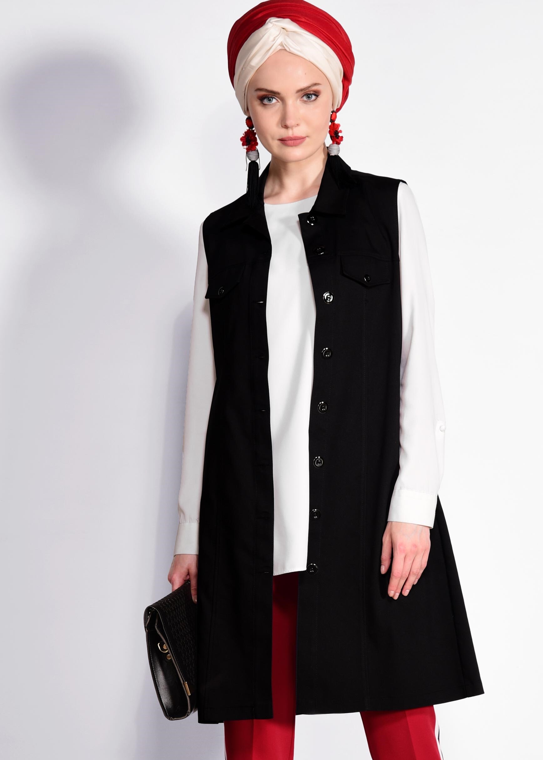 Tesettür giyim SİYAH ÖNDEN DÜĞMELİ CEP DETAYLI DENİM YELEK 4248