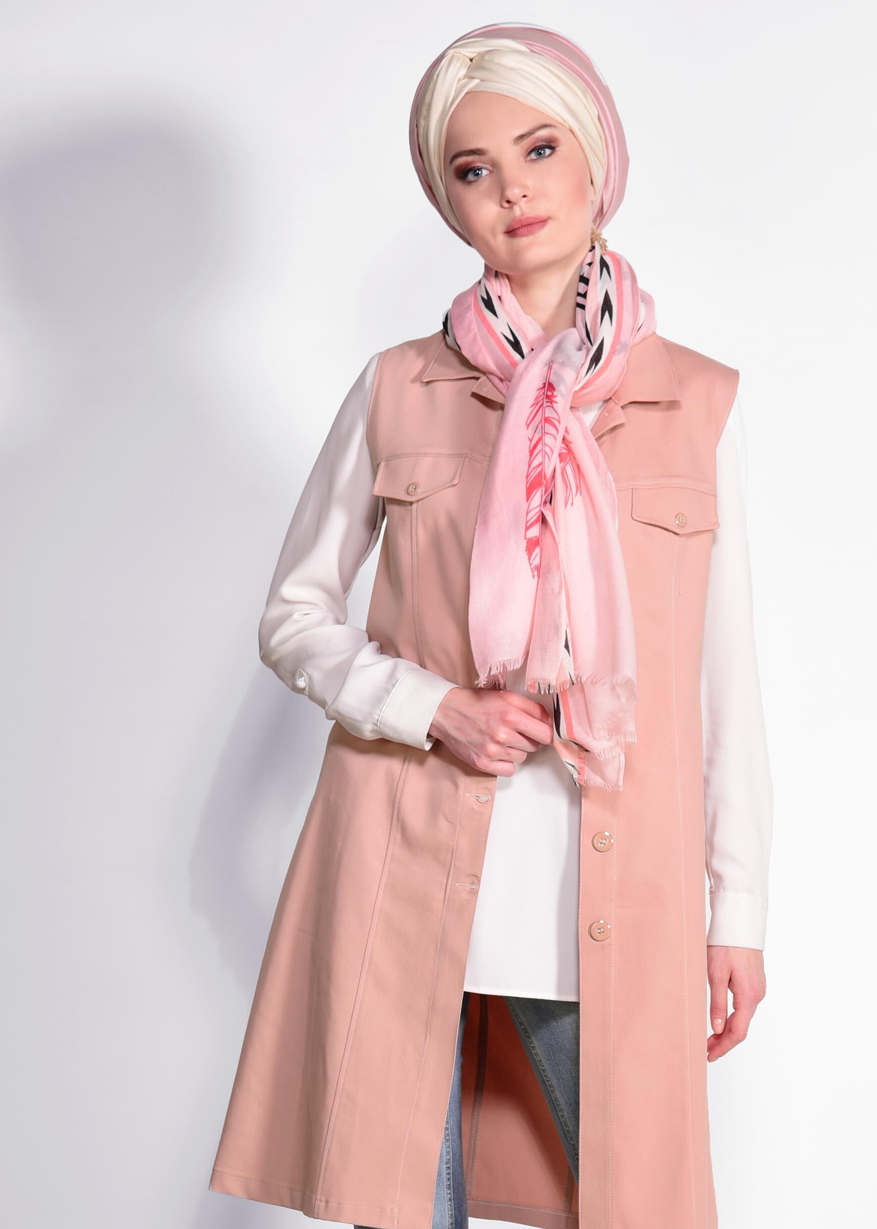 Tesettür giyim PUDRA ÖNDEN DÜĞMELİ CEP DETAYLI DENİM YELEK 4248