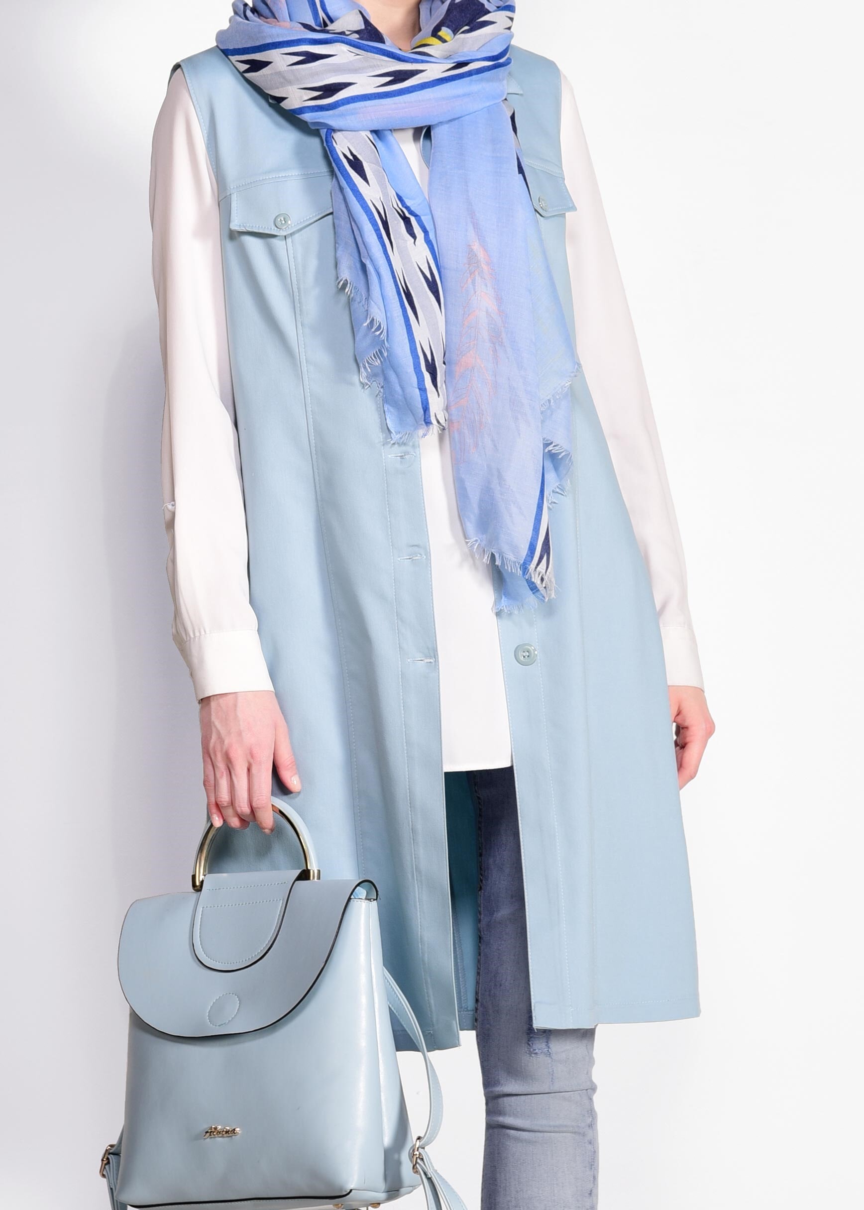 Tesettür giyim MAVİ ÖNDEN DÜĞMELİ CEP DETAYLI DENİM YELEK 4248