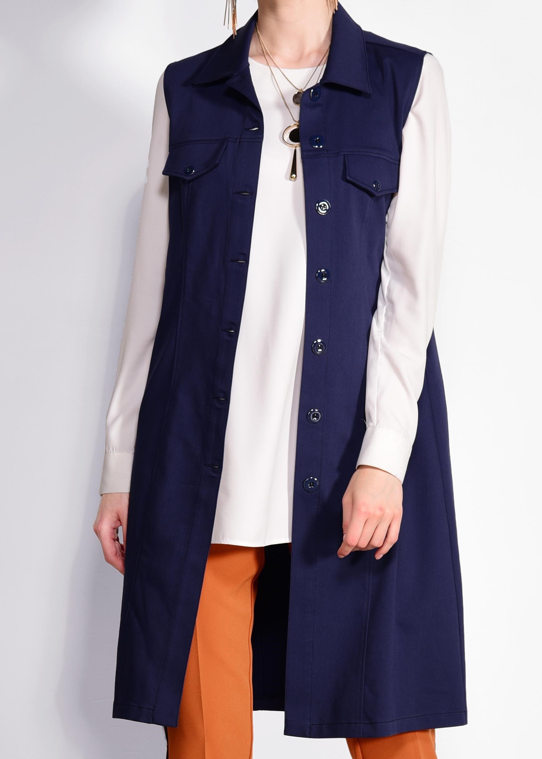 Tesettür giyim LACİVERT ÖNDEN DÜĞMELİ CEP DETAYLI DENİM YELEK 4248