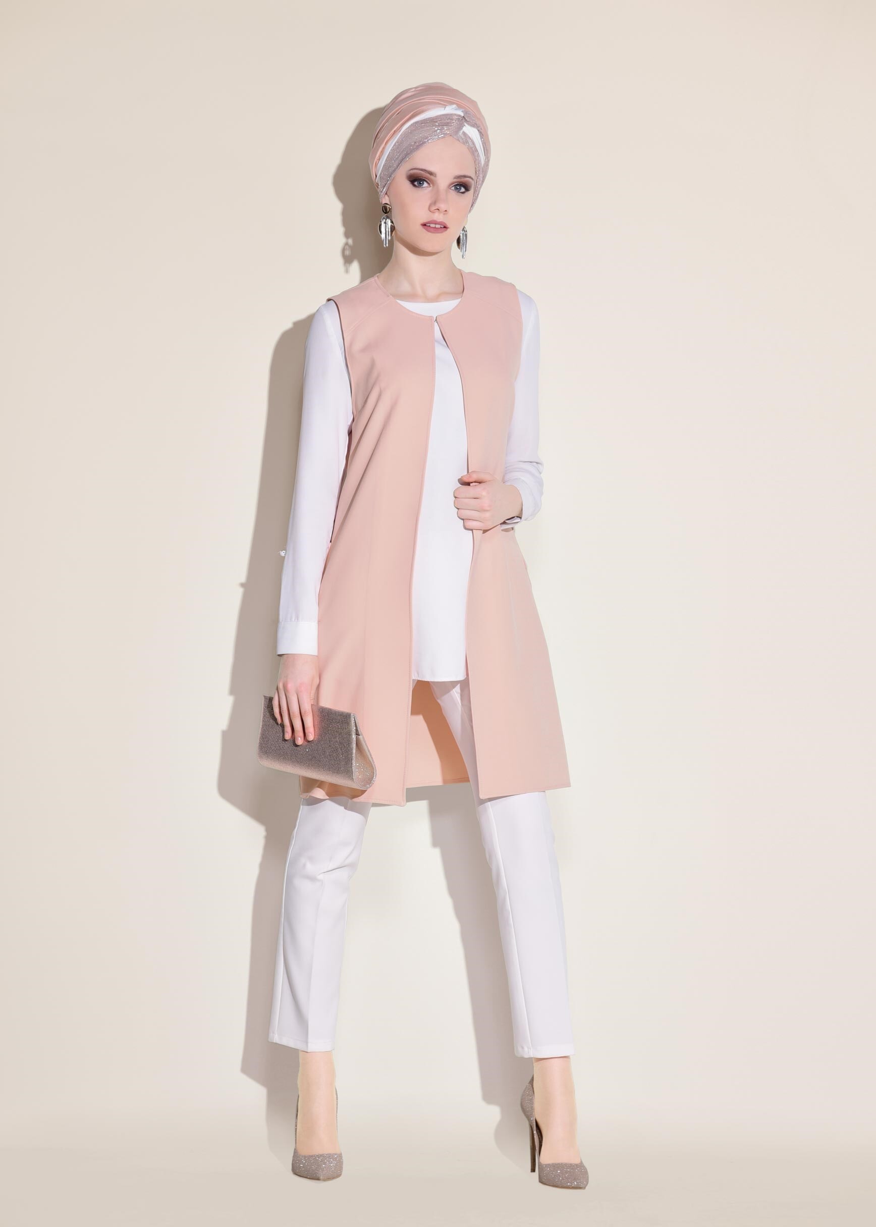 Tesettür giyim PUDRA SIRT KISMI PÜSKÜLLÜ NAKIŞLI YELEK 4901