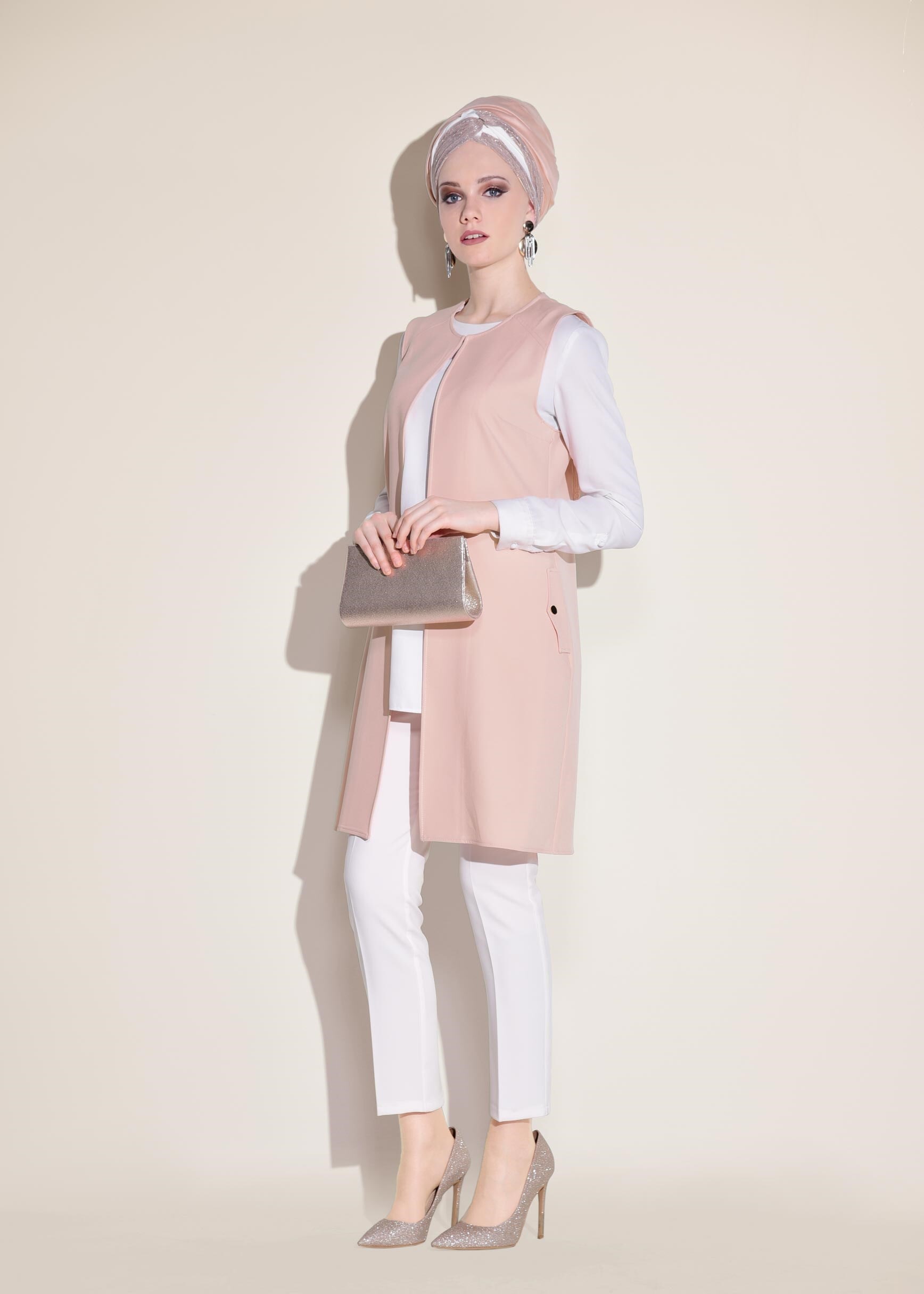 Tesettür giyim PUDRA SIRT KISMI PÜSKÜLLÜ NAKIŞLI YELEK 4901