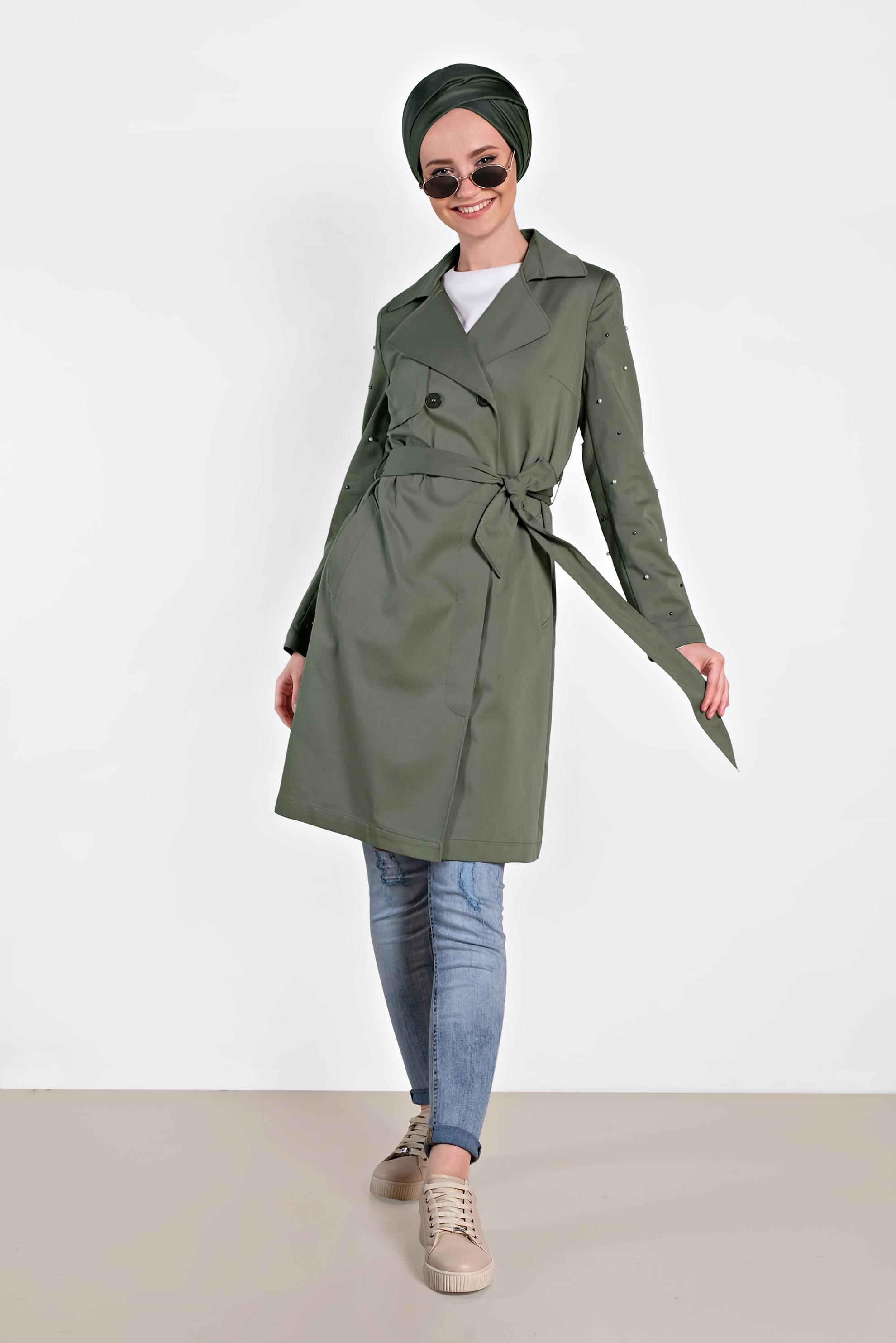 Tesettür giyim HAKİ İNCİ İŞLEMELİ TRENÇKOT 1240