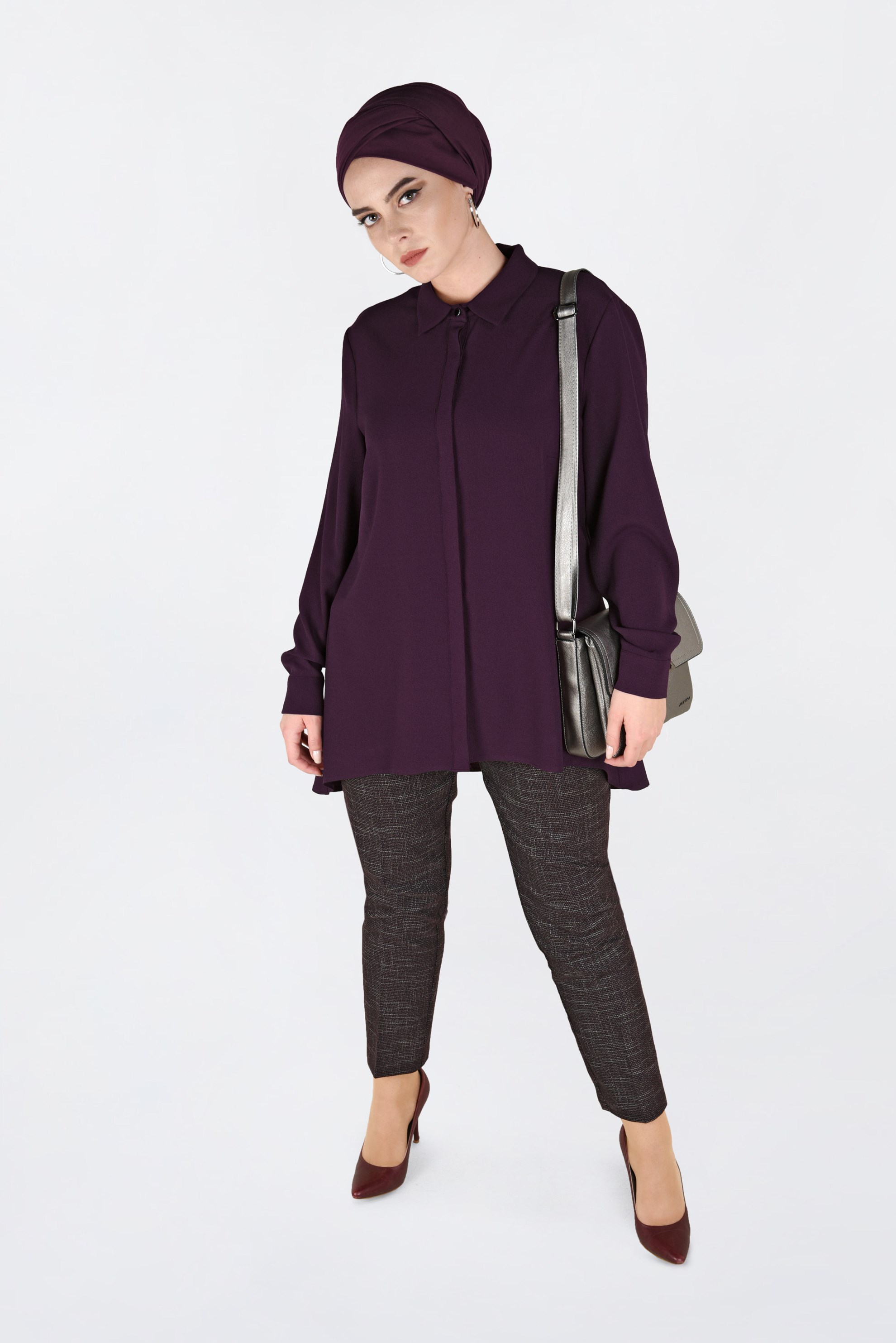 Tesettür giyim BORDO YAKASI DÜĞME DETAYLI BLUZ 2844