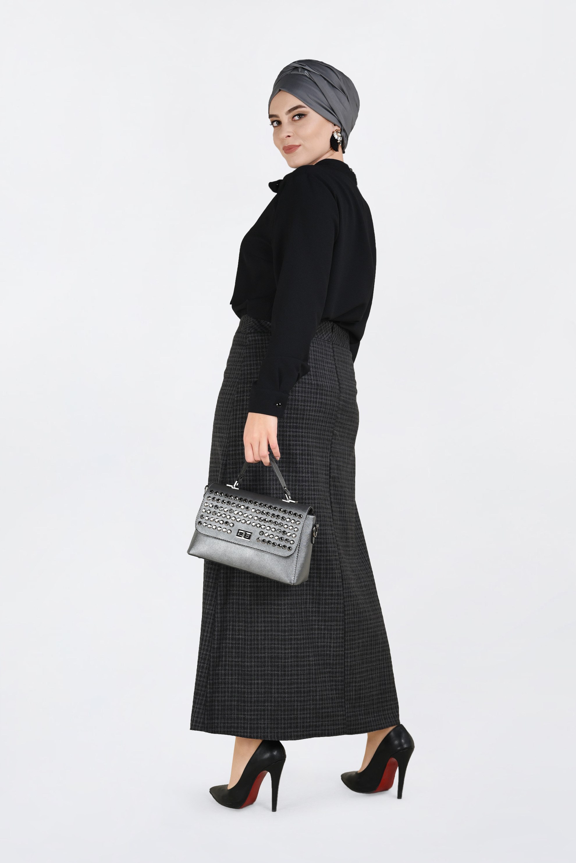 Tesettür giyim SİYAH YAKASI BAĞCIKLI BLUZ 2847 