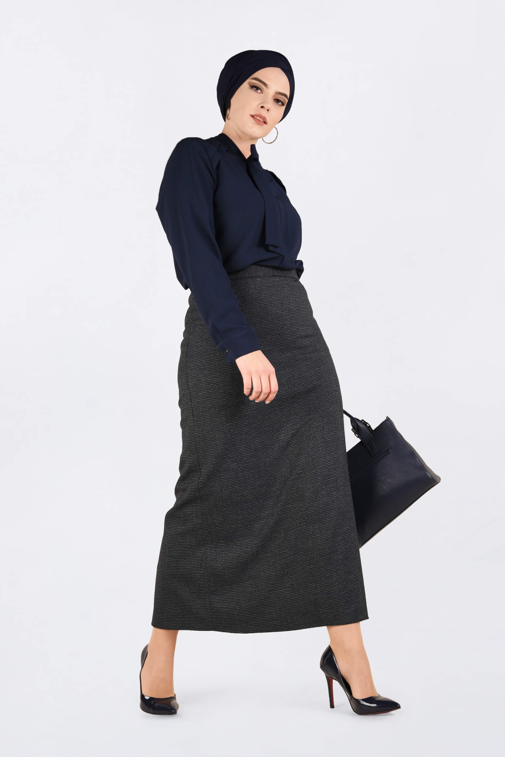 Tesettür giyim LACİVERT YAKASI BAĞCIKLI BLUZ 2847