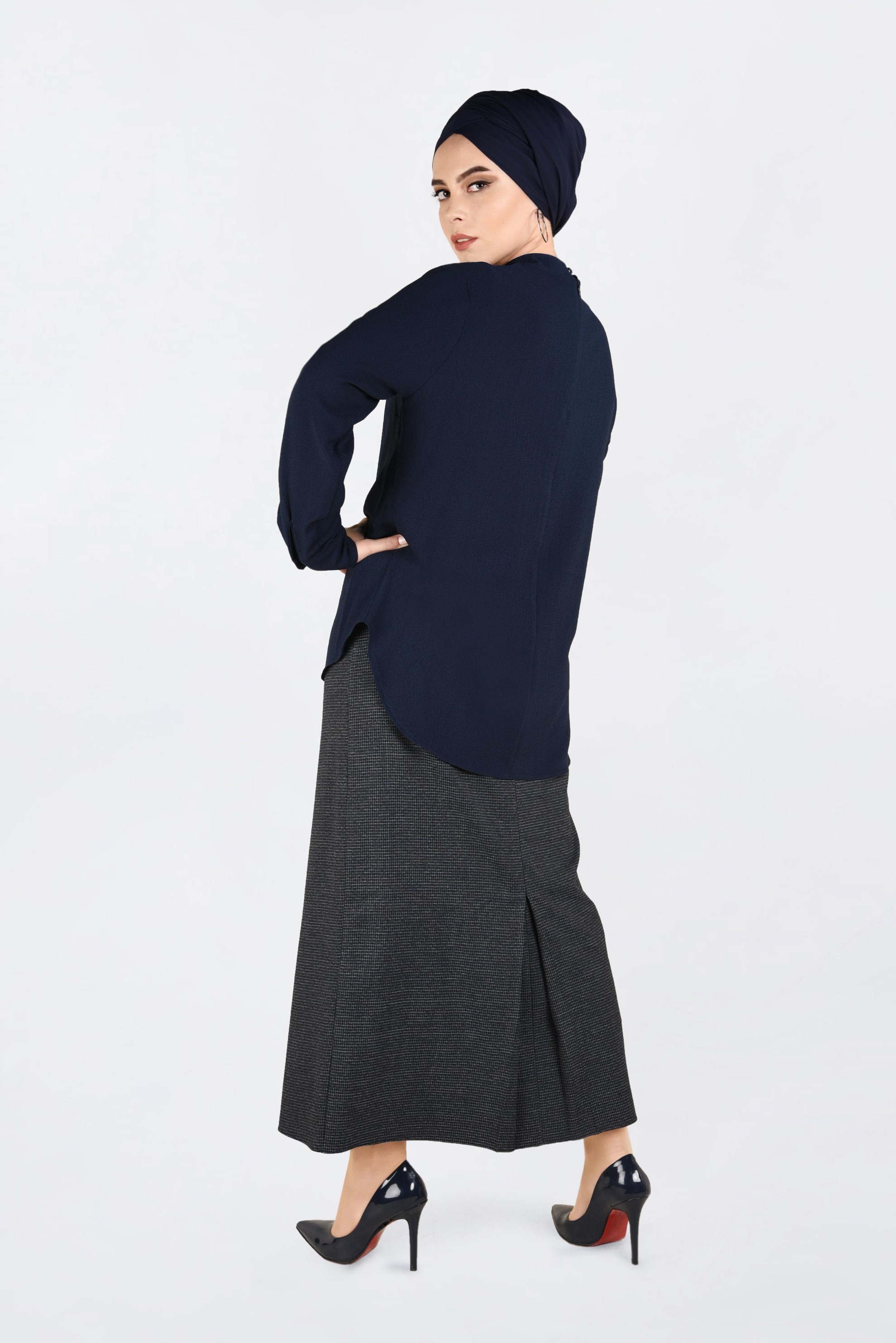 Tesettür giyim LACİVERT YAKASI BAĞCIKLI BLUZ 2847