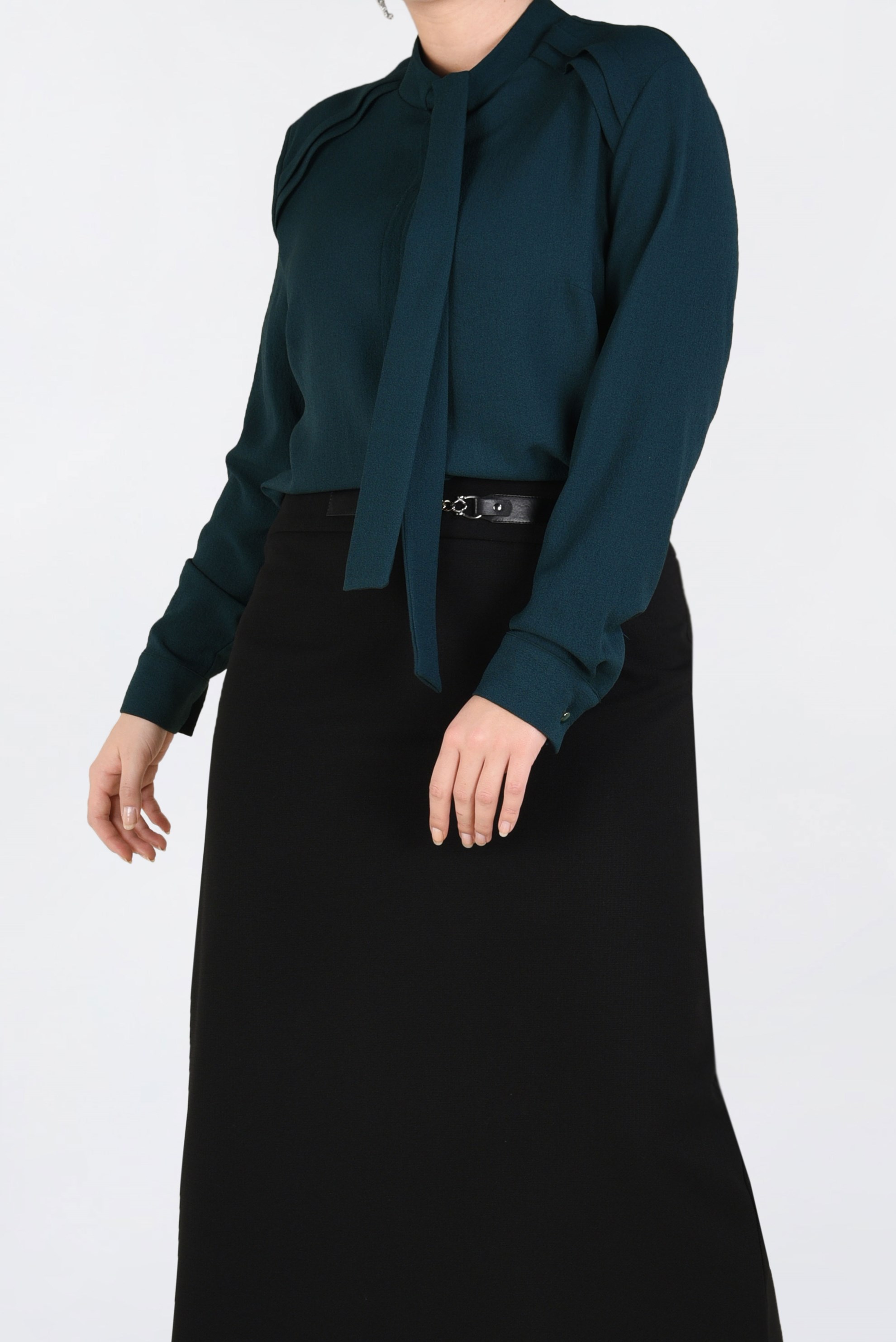 Tesettür giyim YEŞİL YAKASI BAĞCIKLI BLUZ 2847 