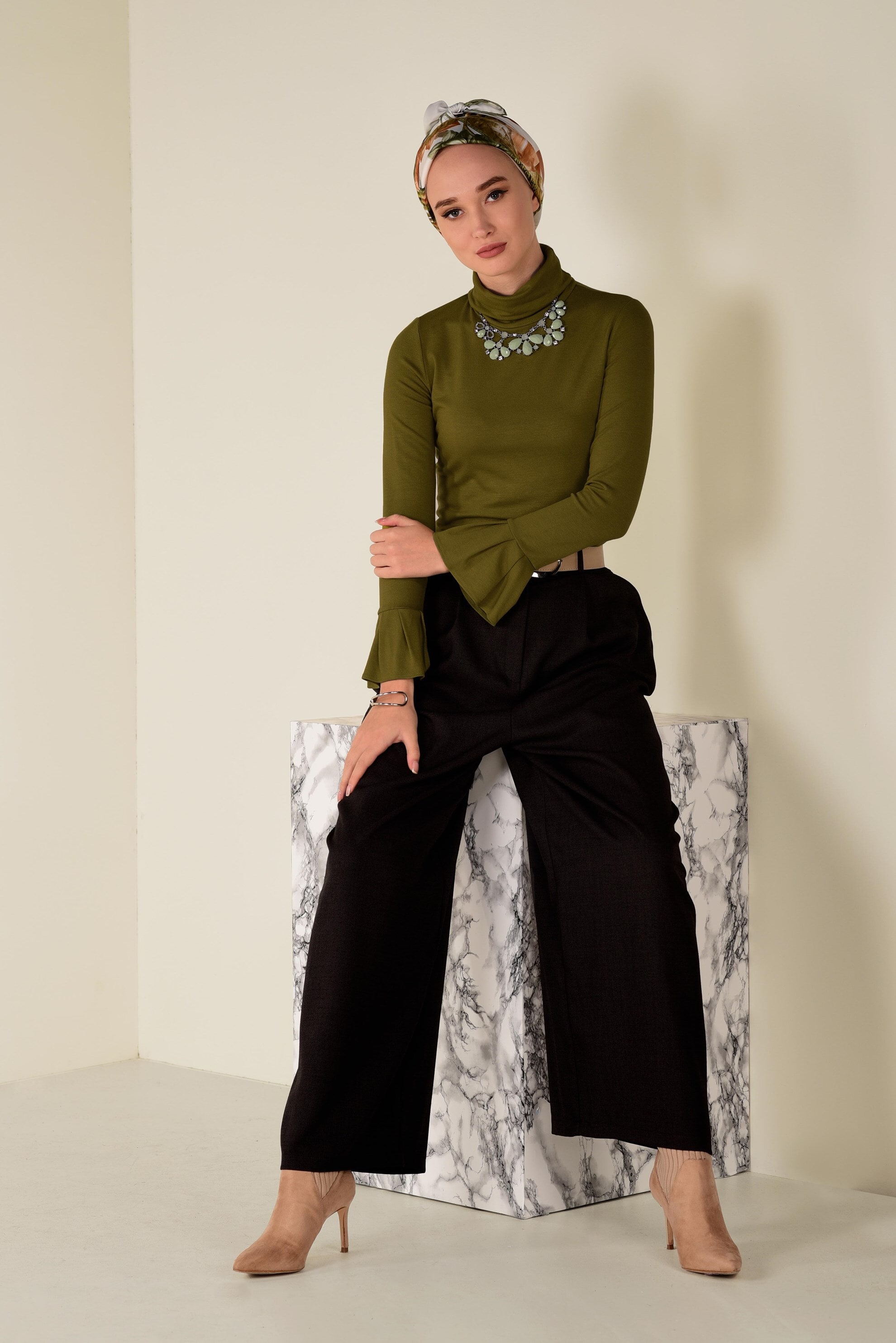 Tesettür giyim YEŞİL KOLLARI VOLANLI BADİ 4576 