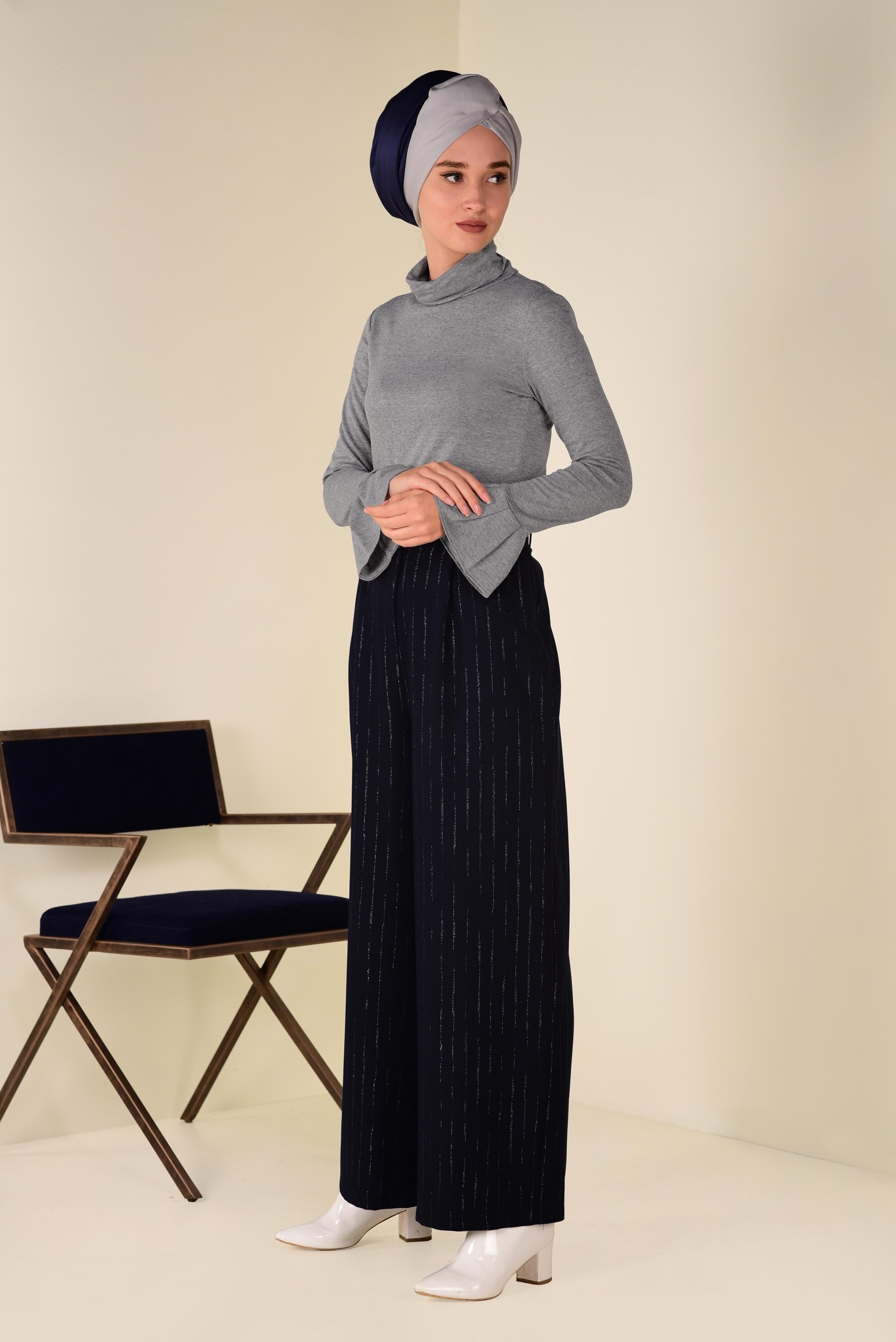 Tesettür giyim GRİ KOLLARI VOLANLI BADİ 4576 