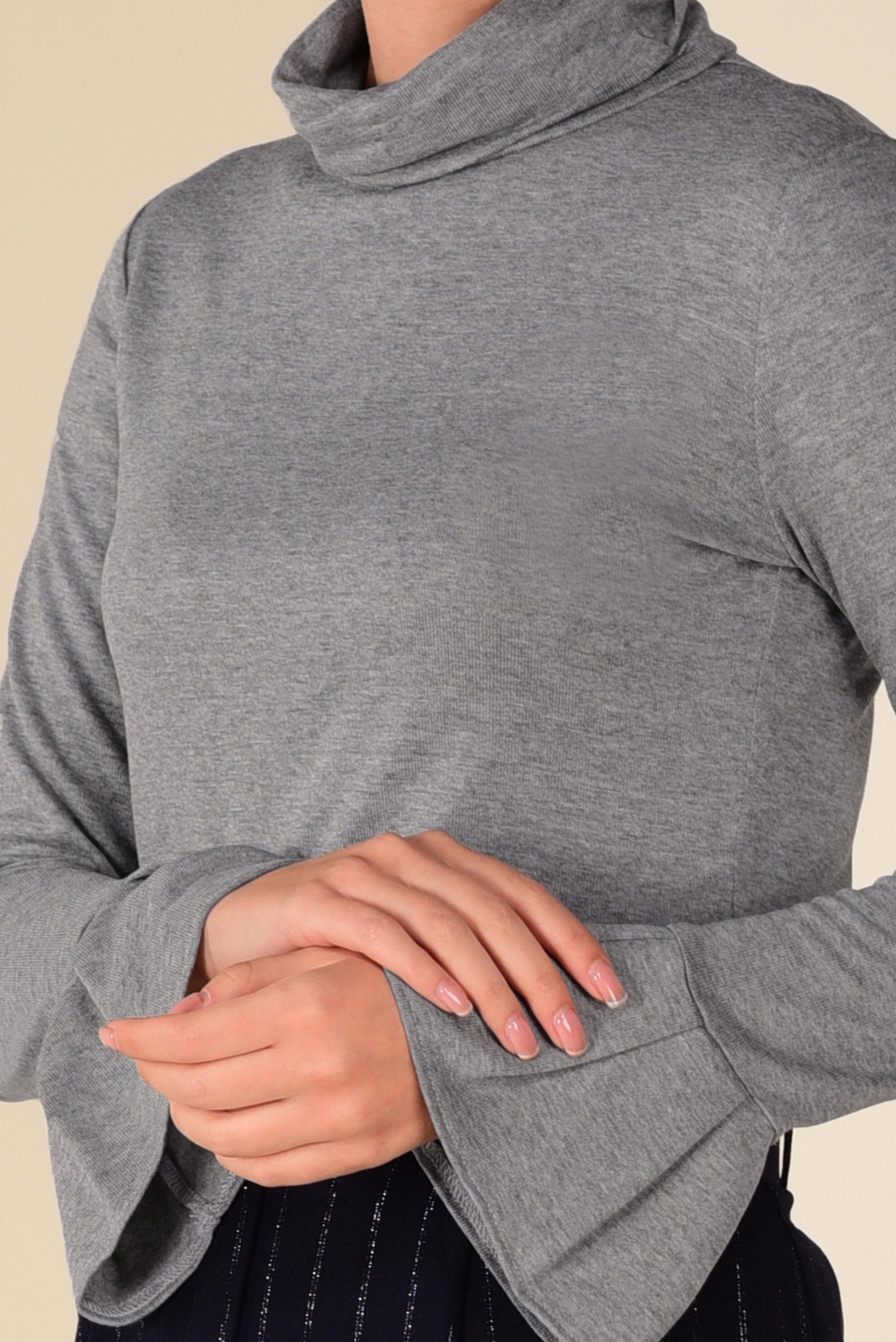 Tesettür giyim GRİ KOLLARI VOLANLI BADİ 4576 