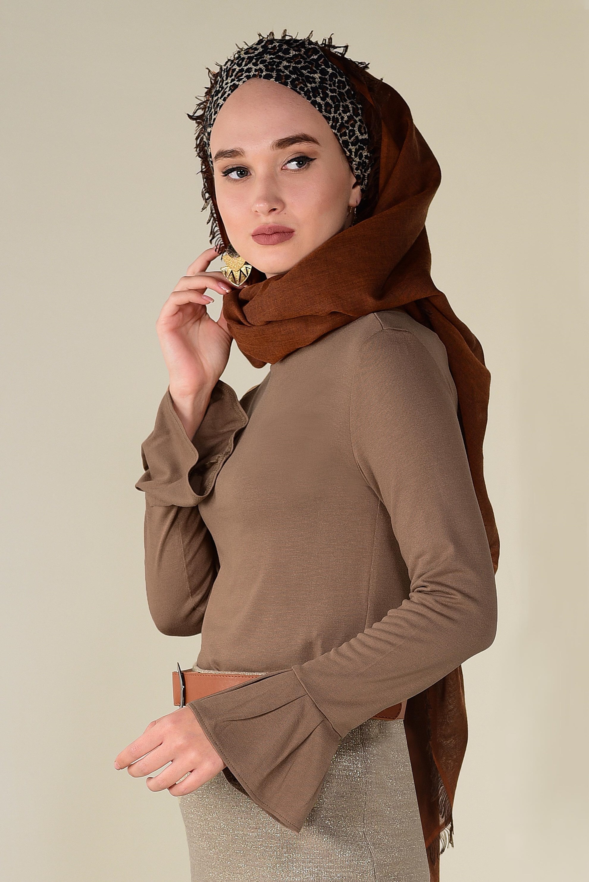 Tesettür giyim KAHVE KOLLARI VOLANLI BADİ 4576 