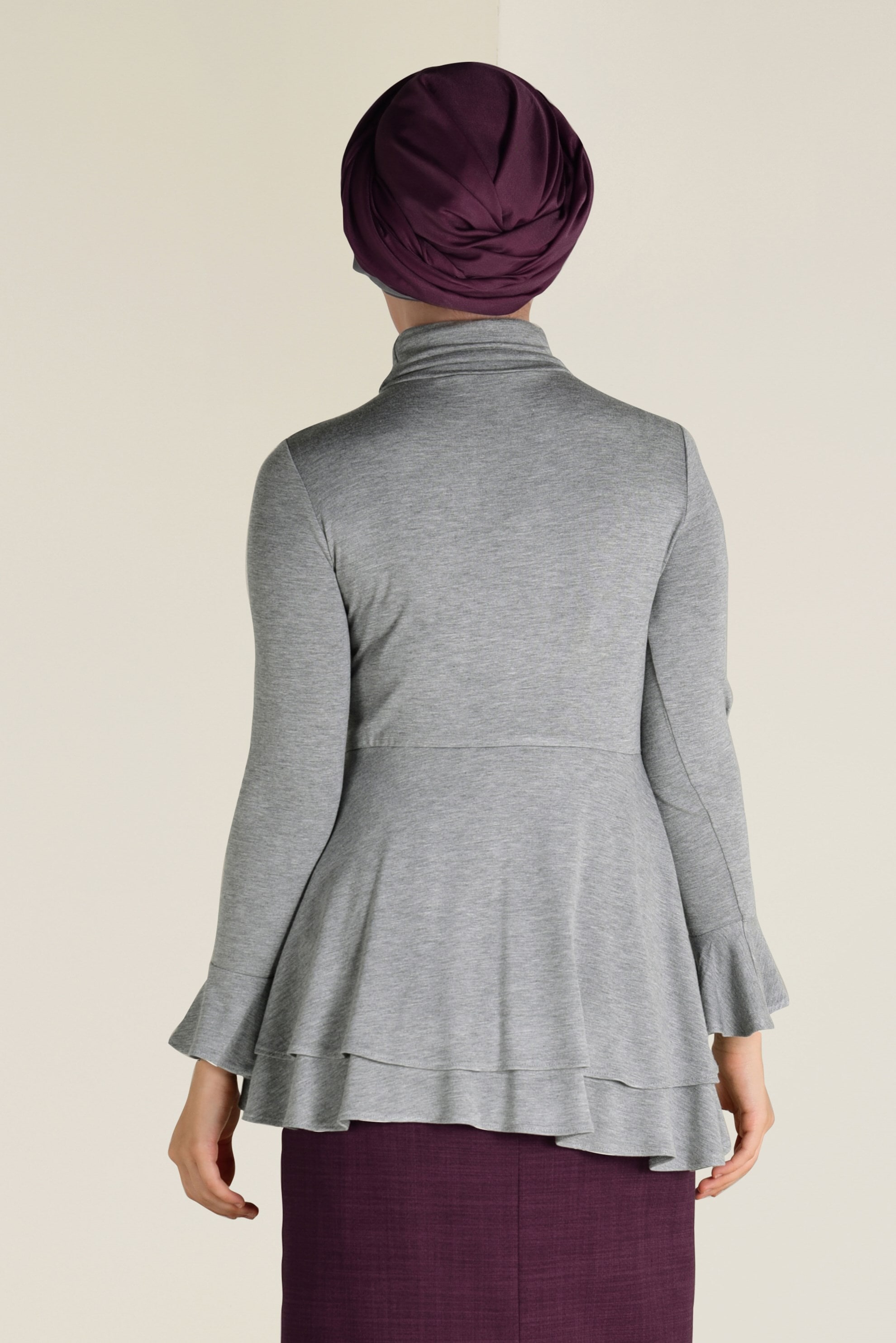 Tesettür giyim GRİ ETEK UCU FIRFIRLI BLUZ 4614