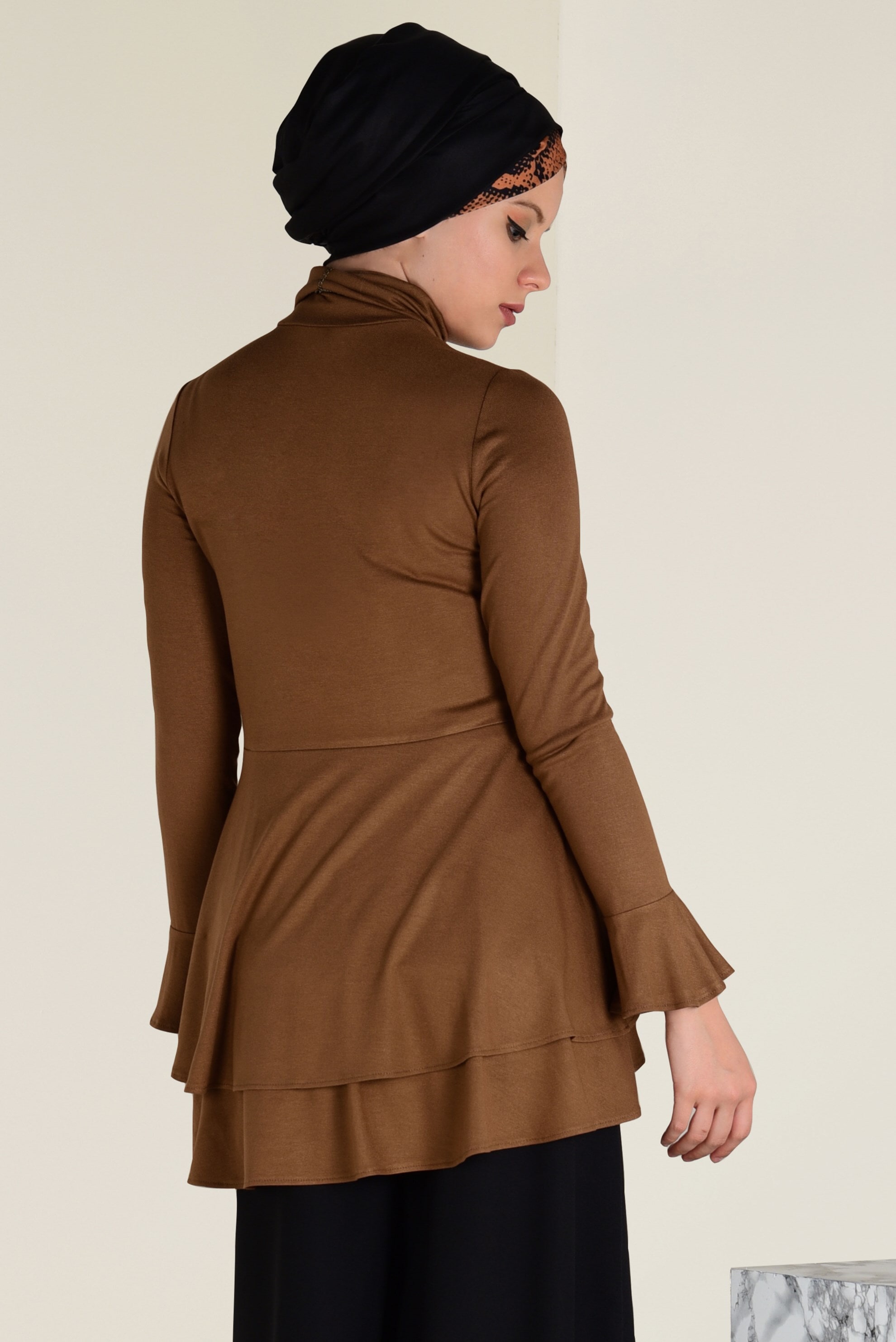 Tesettür giyim KAHVE ETEK UCU FIRFIRLI BLUZ 4614