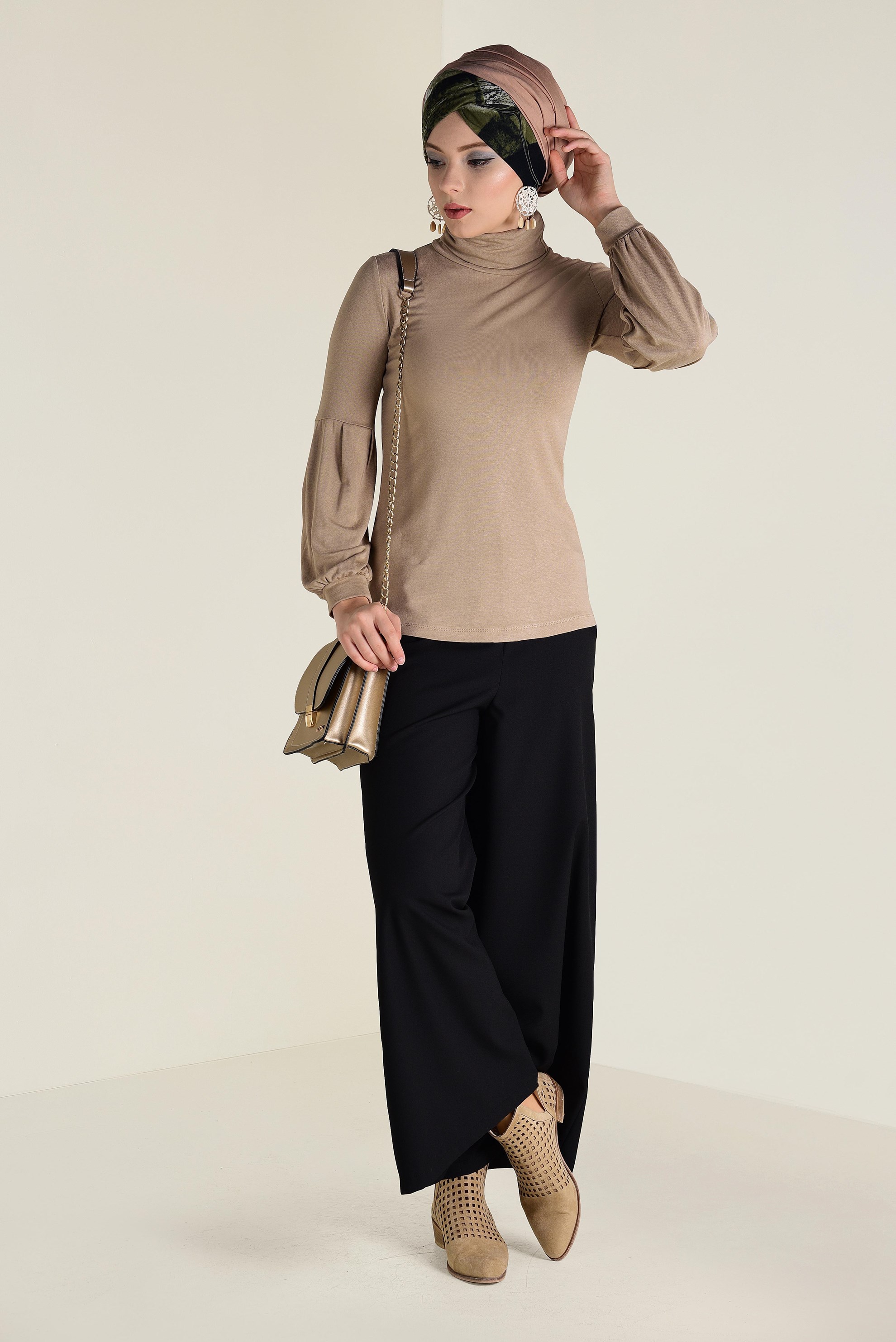 Tesettür giyim BEJ BALON KOL BALIKÇI YAKA BLUZ 4640 