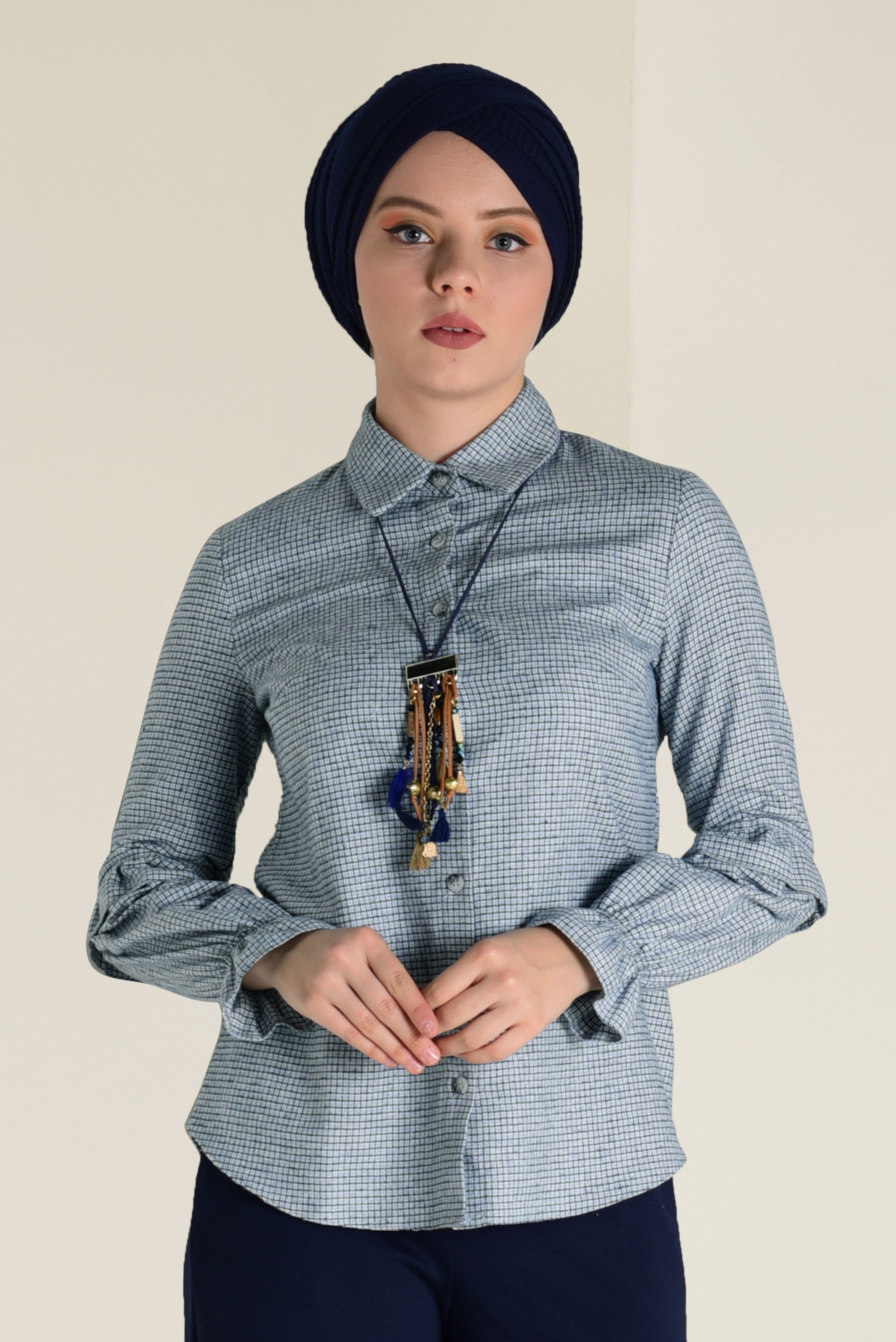 Tesettür giyim LACİVERT KOLLARI FIRFIRLI KARELİ GÖMLEK 4650 