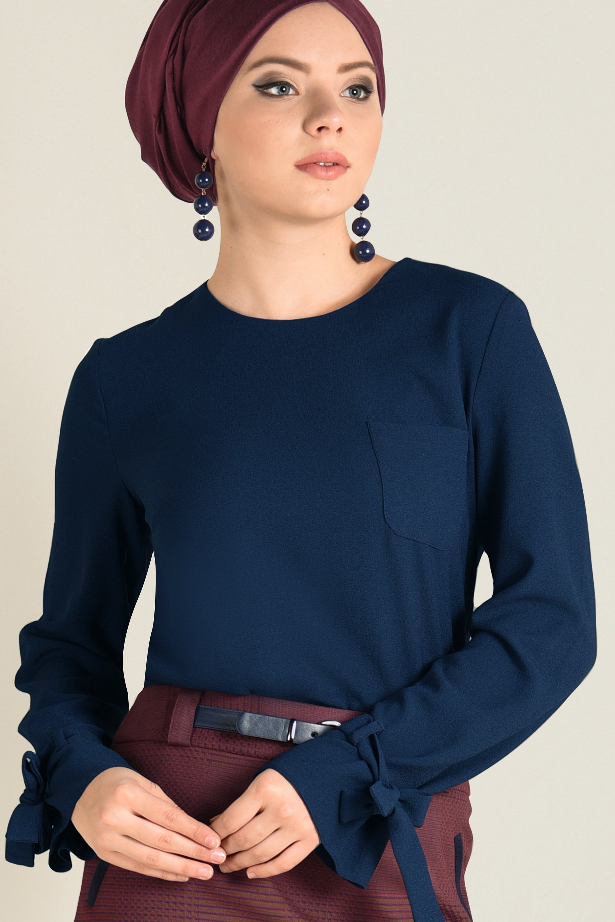 Tesettür giyim LACİVERT KOLLARI BAĞCIKLI BLUZ 4744