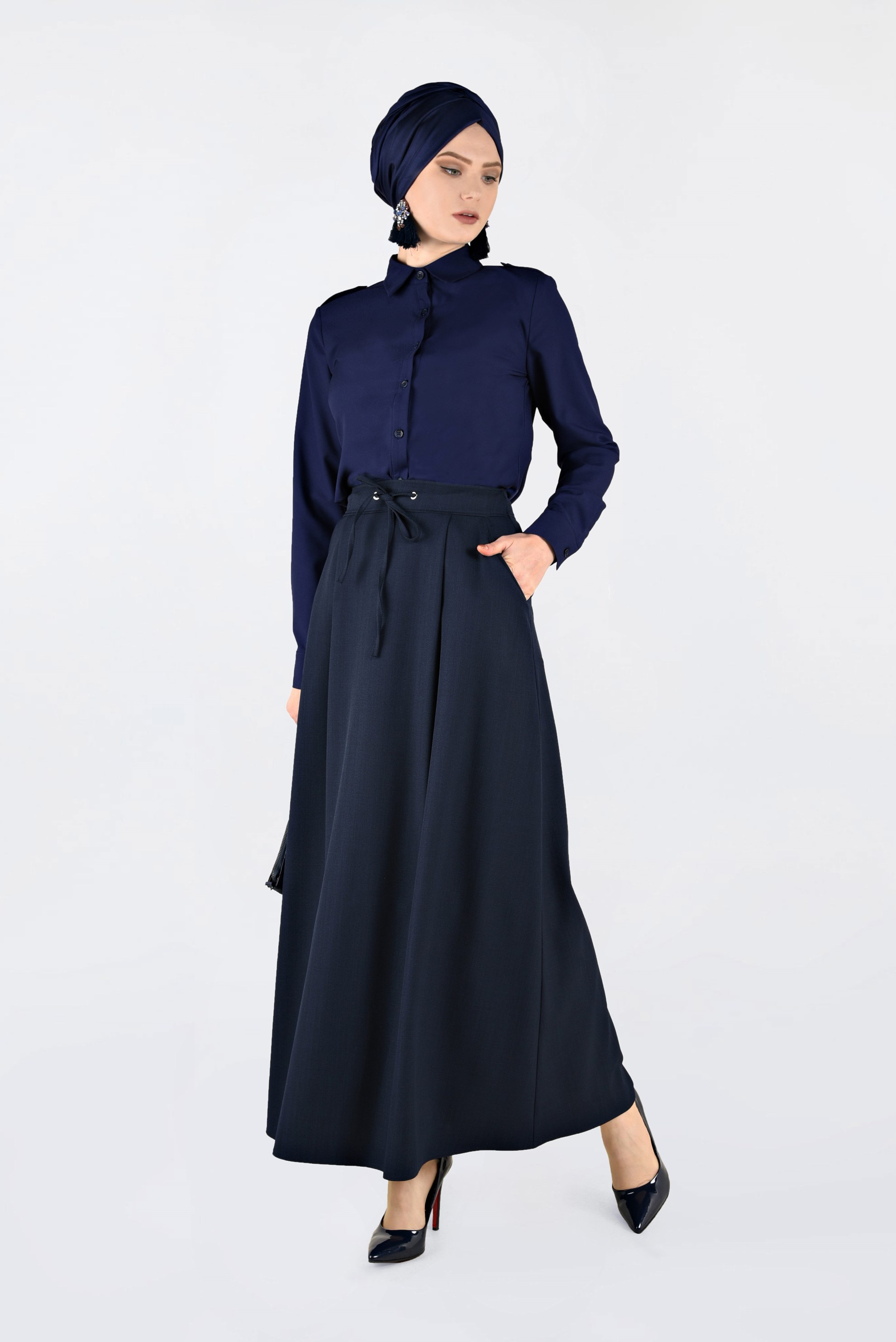 Hijab clothing NAVY BLUE BUTTONED CLASSIC SHIRT 4761