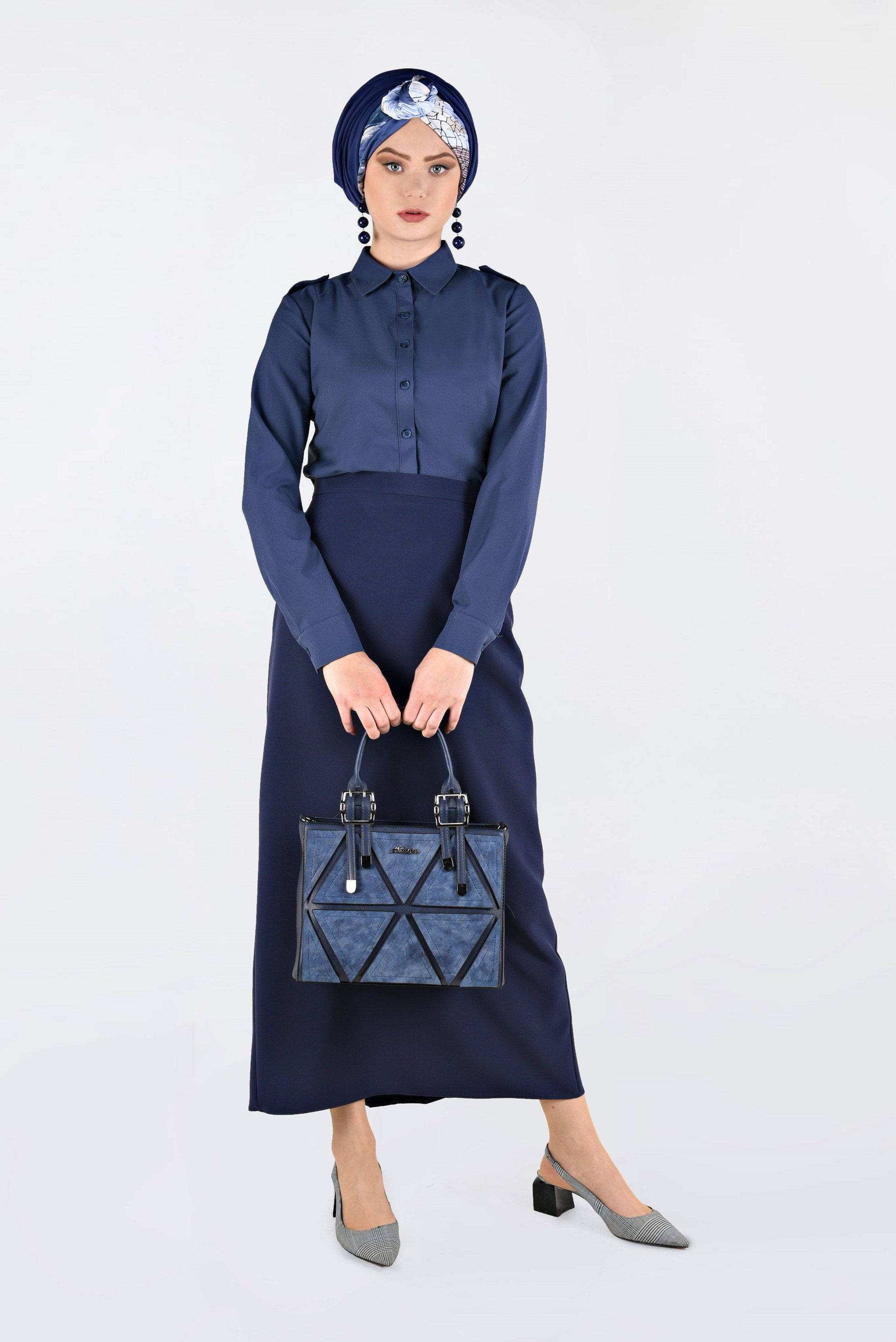 Hijab clothing BLUE BUTTONED CLASSIC SHIRT 4761