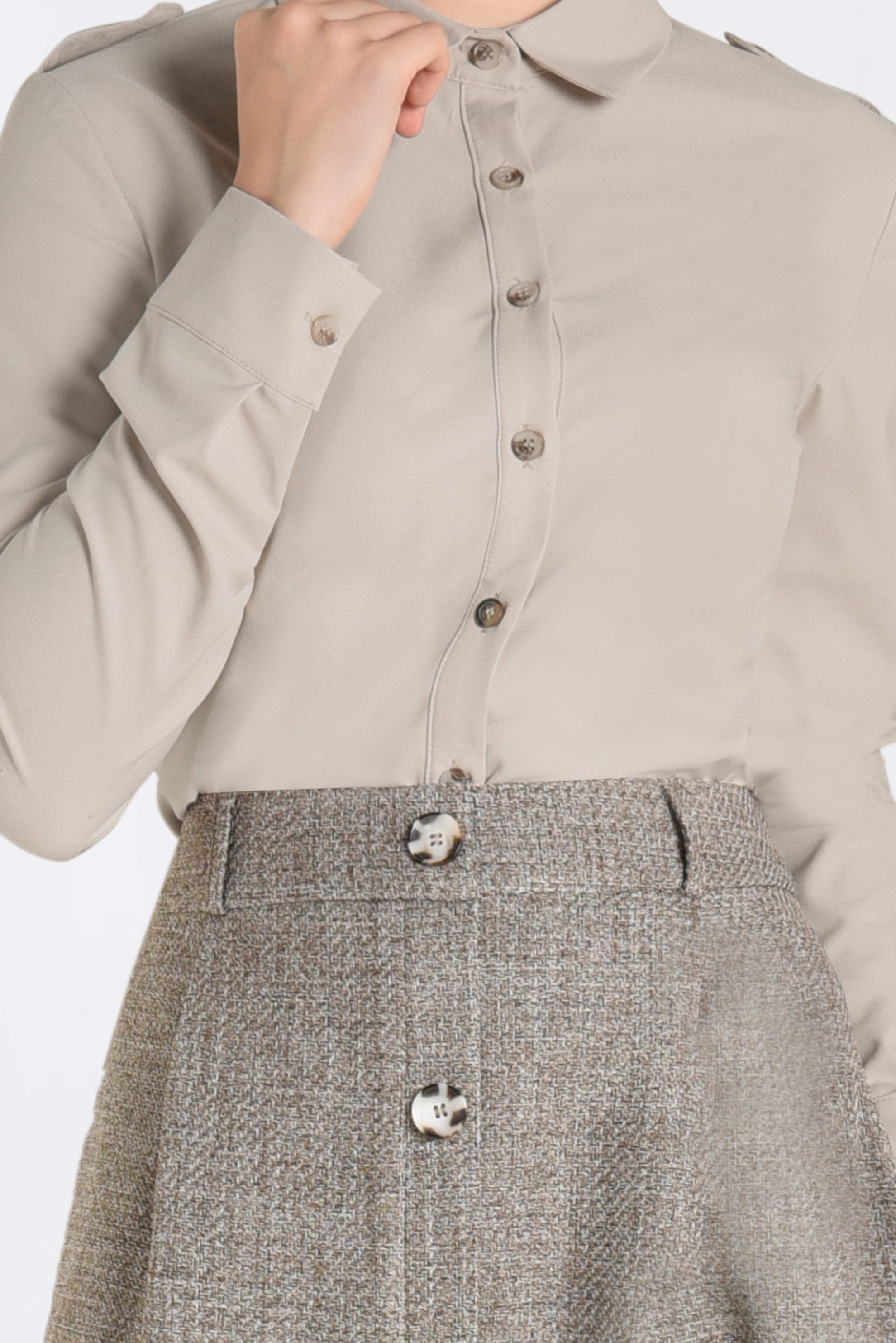 Tesettür giyim EKRU ÖNDEN DÜĞMELİ ERKEK YAKA KLASİK GÖMLEK 4761