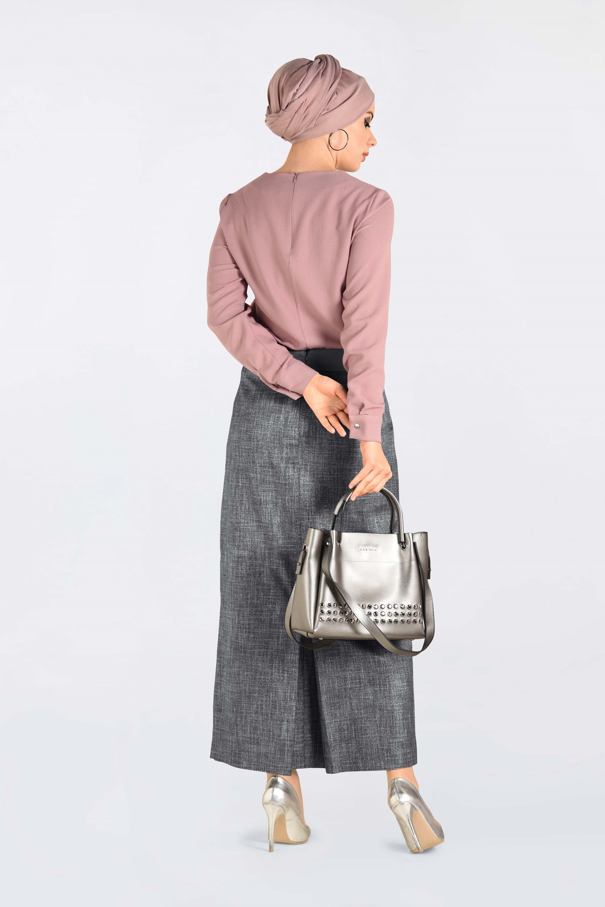 Tesettür giyim PUDRA CEP DETAYLI BİSİKLET YAKA BLUZ 4787