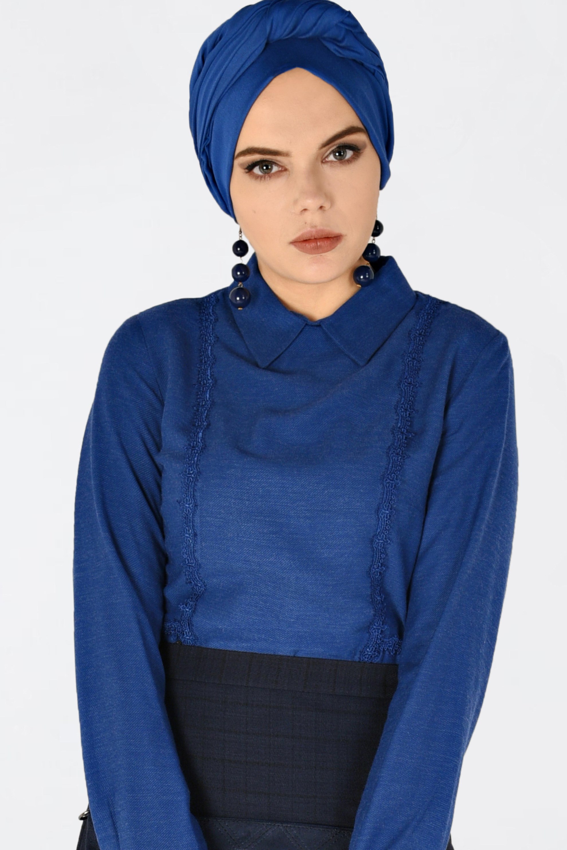 Tesettür giyim LACİVERT DANTEL ŞERİTLİ BLUZ 4788 