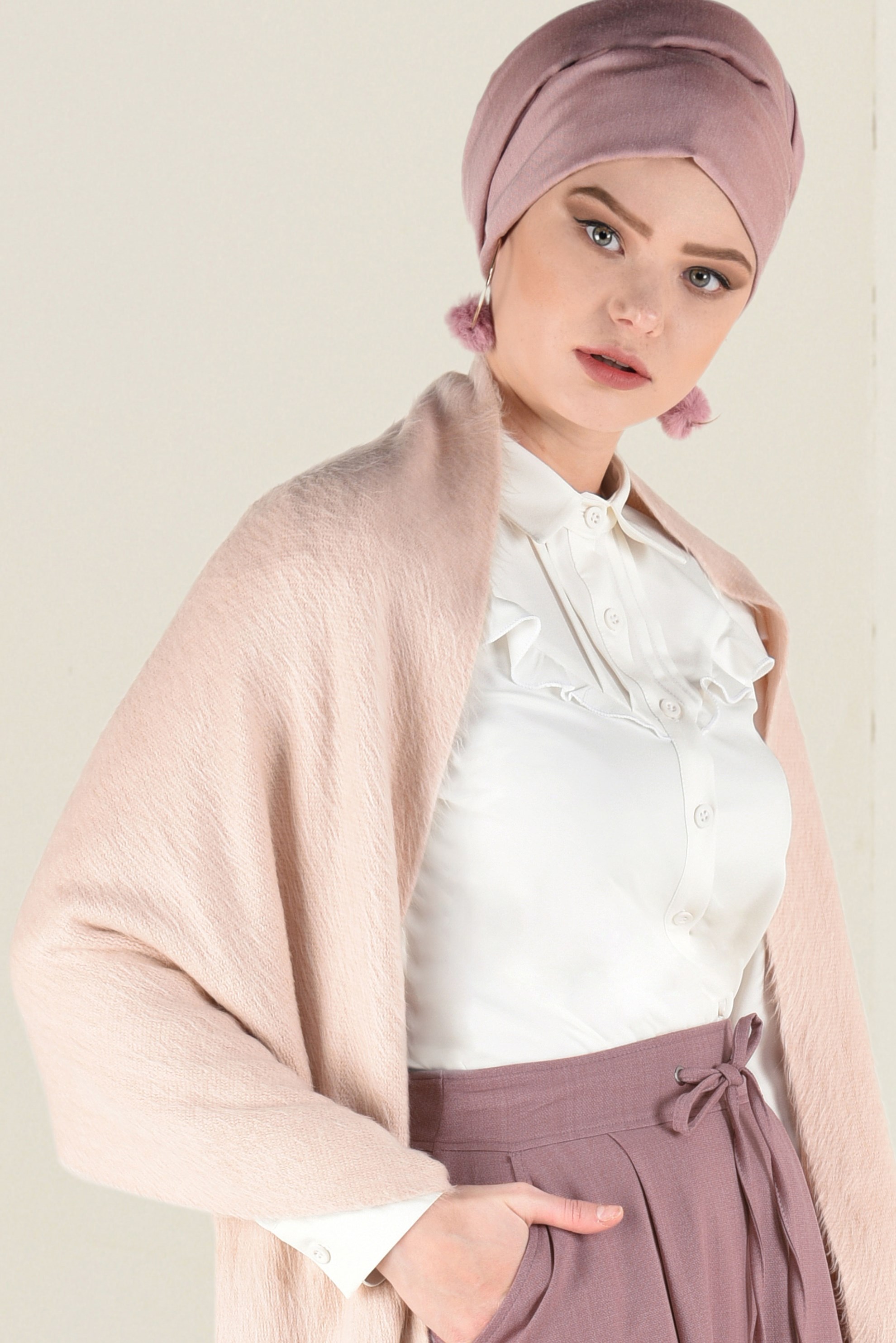 Tesettür giyim BEYAZ YAKASI FIRFIRLI GÖMLEK 4802 