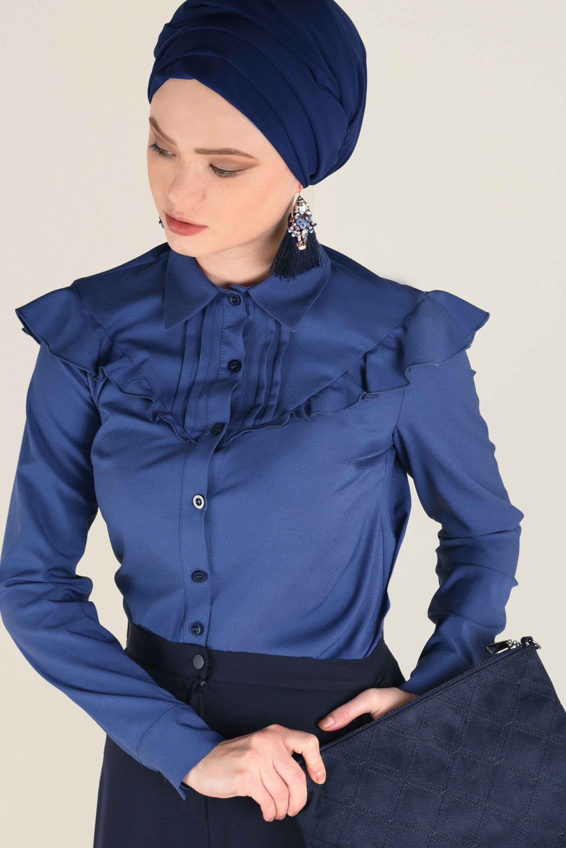 Tesettür giyim MAVİ YAKASI FIRFIRLI GÖMLEK 4802