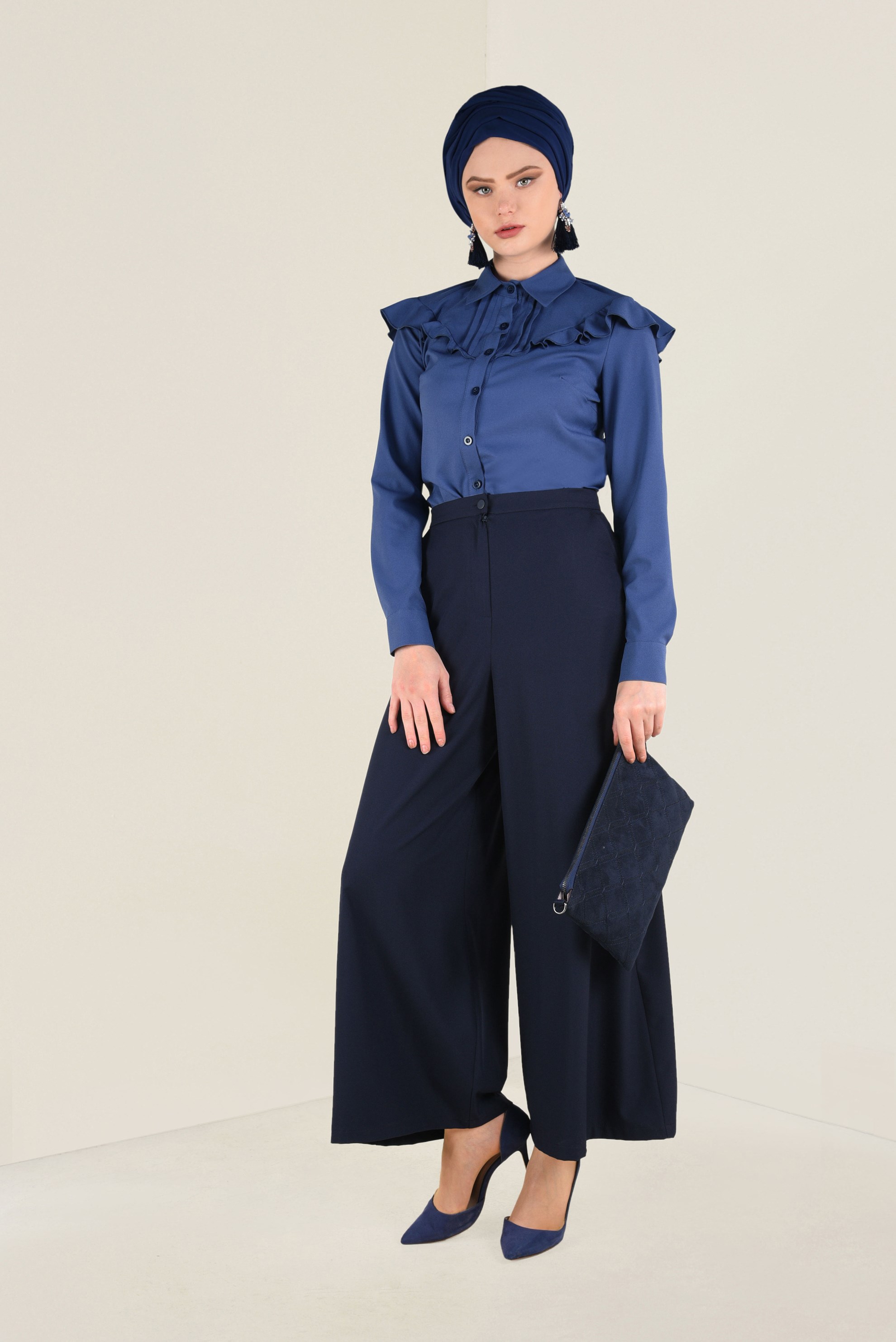 Tesettür giyim MAVİ YAKASI FIRFIRLI GÖMLEK 4802