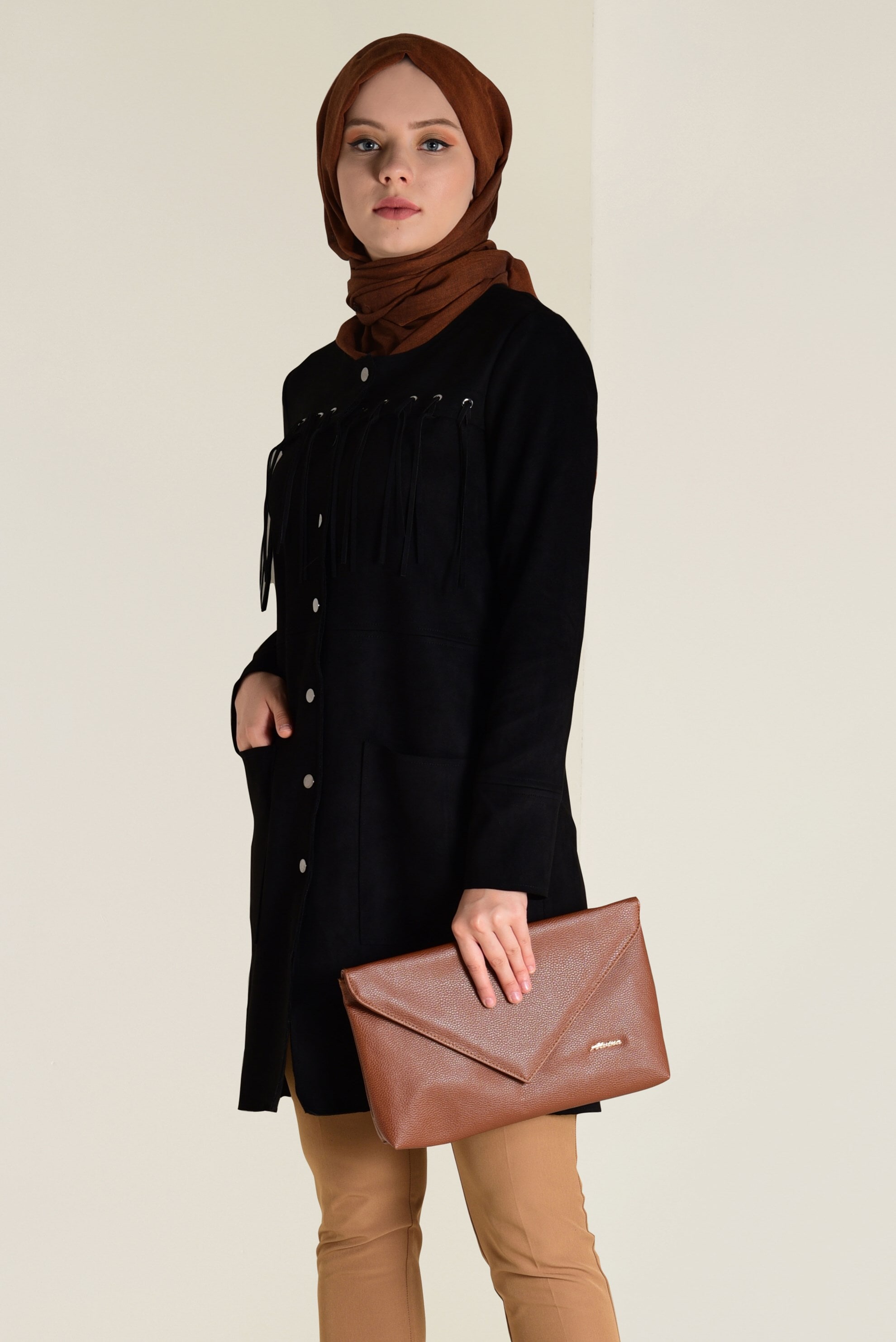 Tesettür giyim SİYAH PÜSKÜLLÜ SÜET CEKET 4581