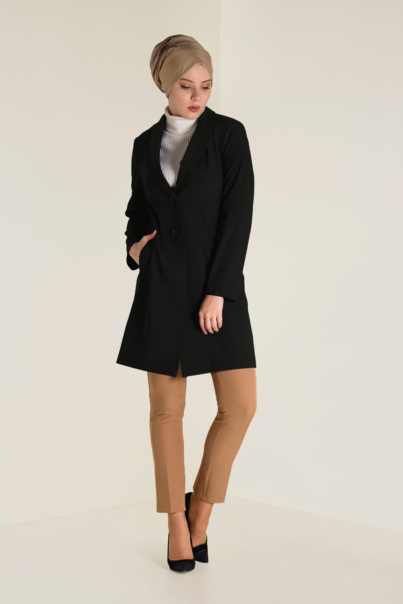 Tesettür giyim SİYAH DÜĞMELİ KLASİK CEKET 4741