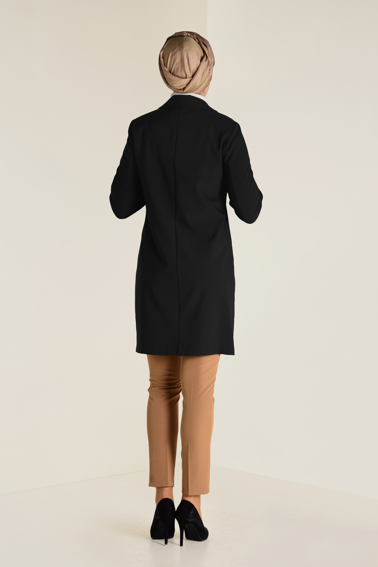 Tesettür giyim SİYAH DÜĞMELİ KLASİK CEKET 4741