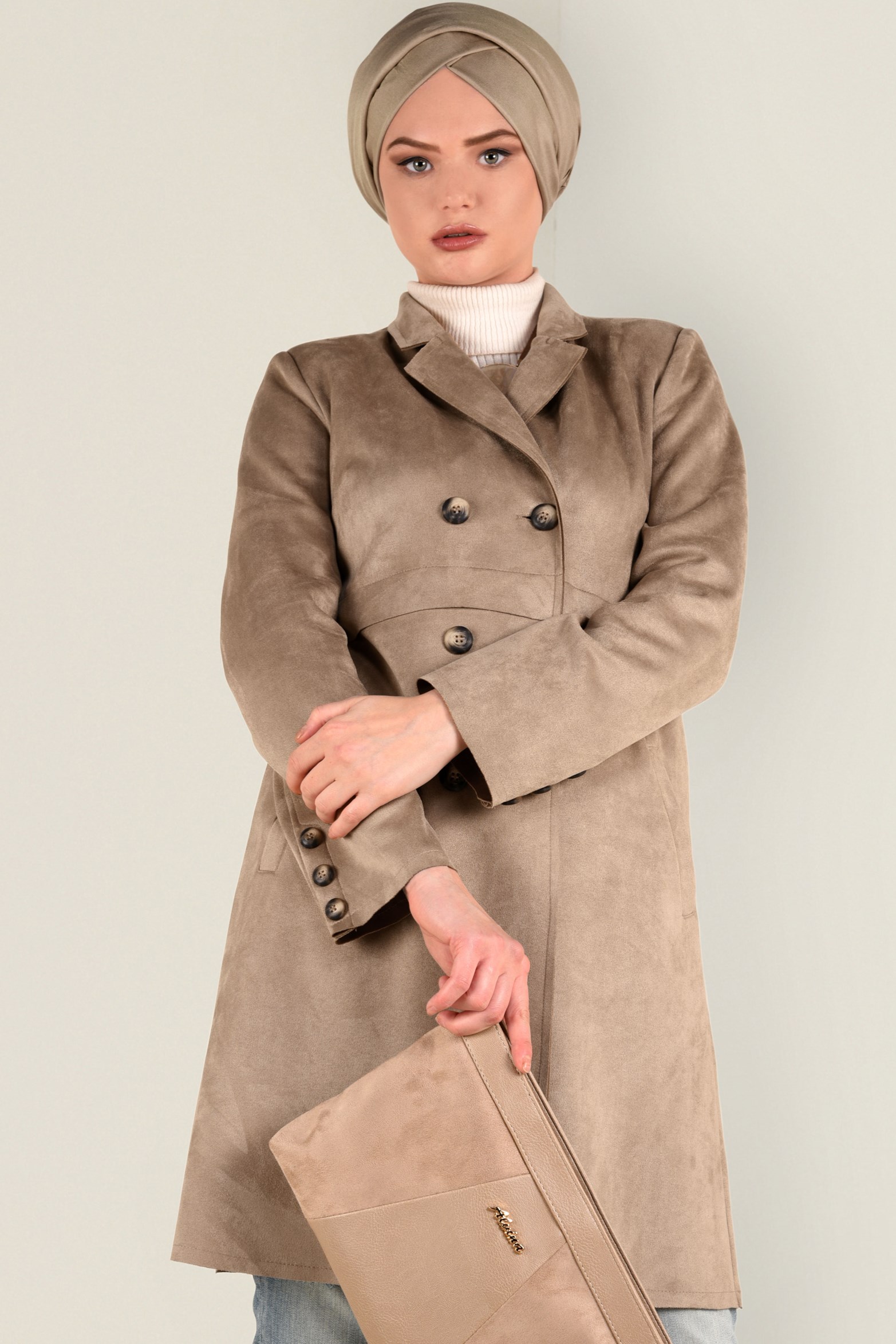 Tesettür giyim BEJ DÜĞME DETAYLI SÜET CEKET 4754